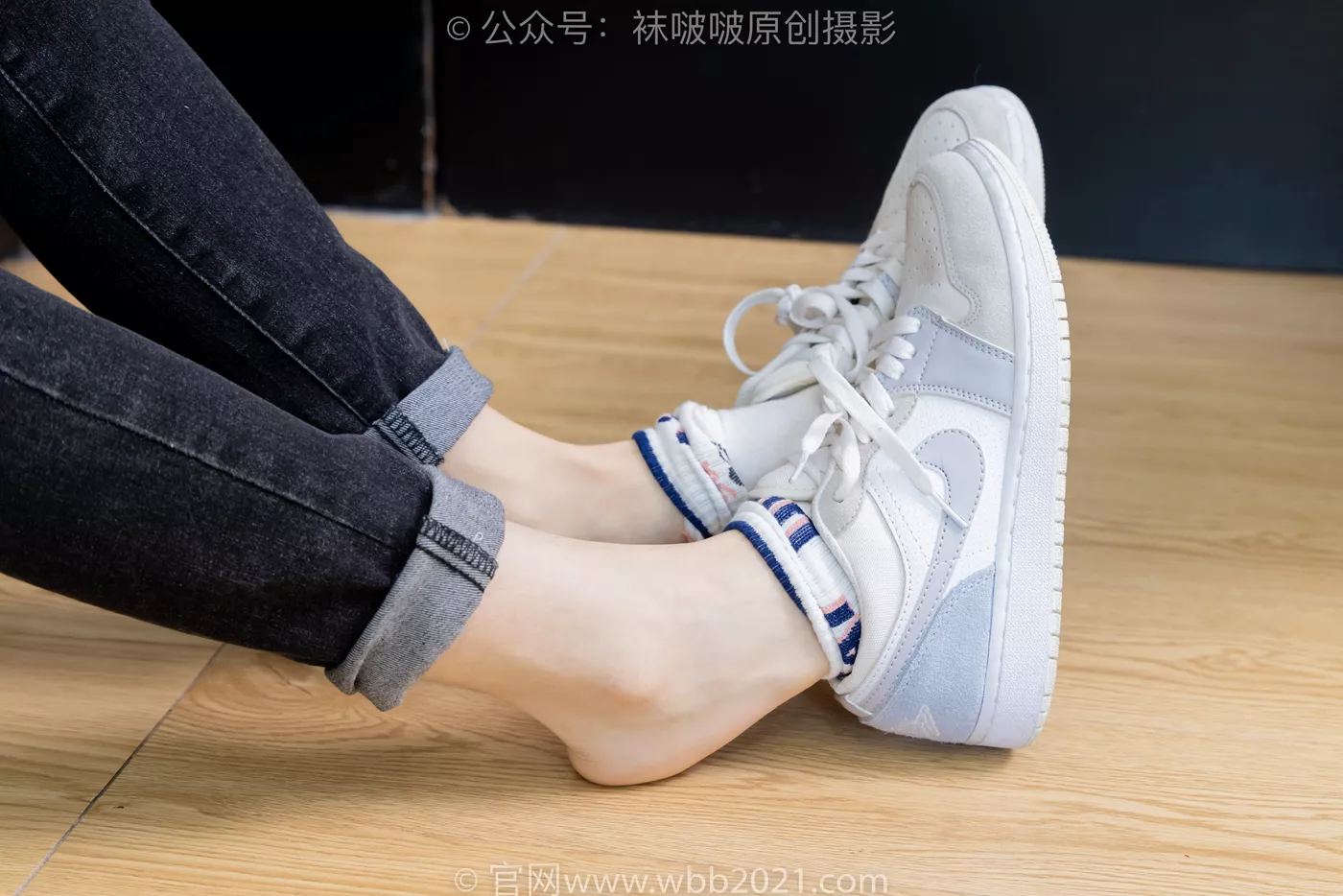 图片[42]-[BoBoSocks袜啵啵]NO.481 糯米-板鞋、白棉袜、裸足、对联迎新春，半脱袜子剧情[118P] – 速更版-美库