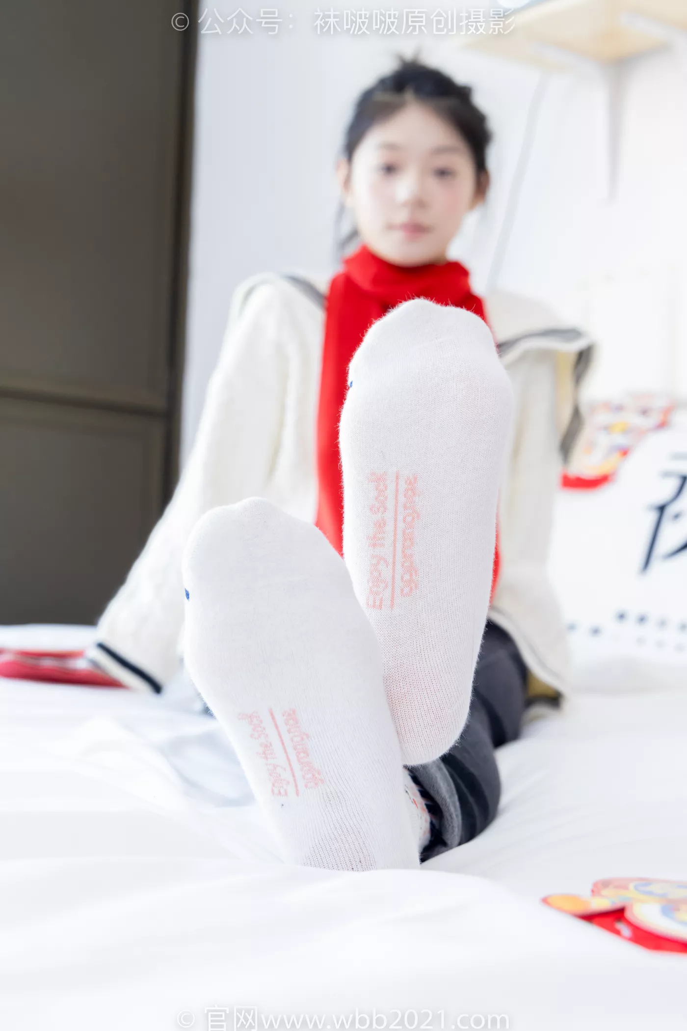 图片[63]-[BoBoSocks袜啵啵]NO.481 糯米-板鞋、白棉袜、裸足、对联迎新春，半脱袜子剧情[118P] – 速更版-美库