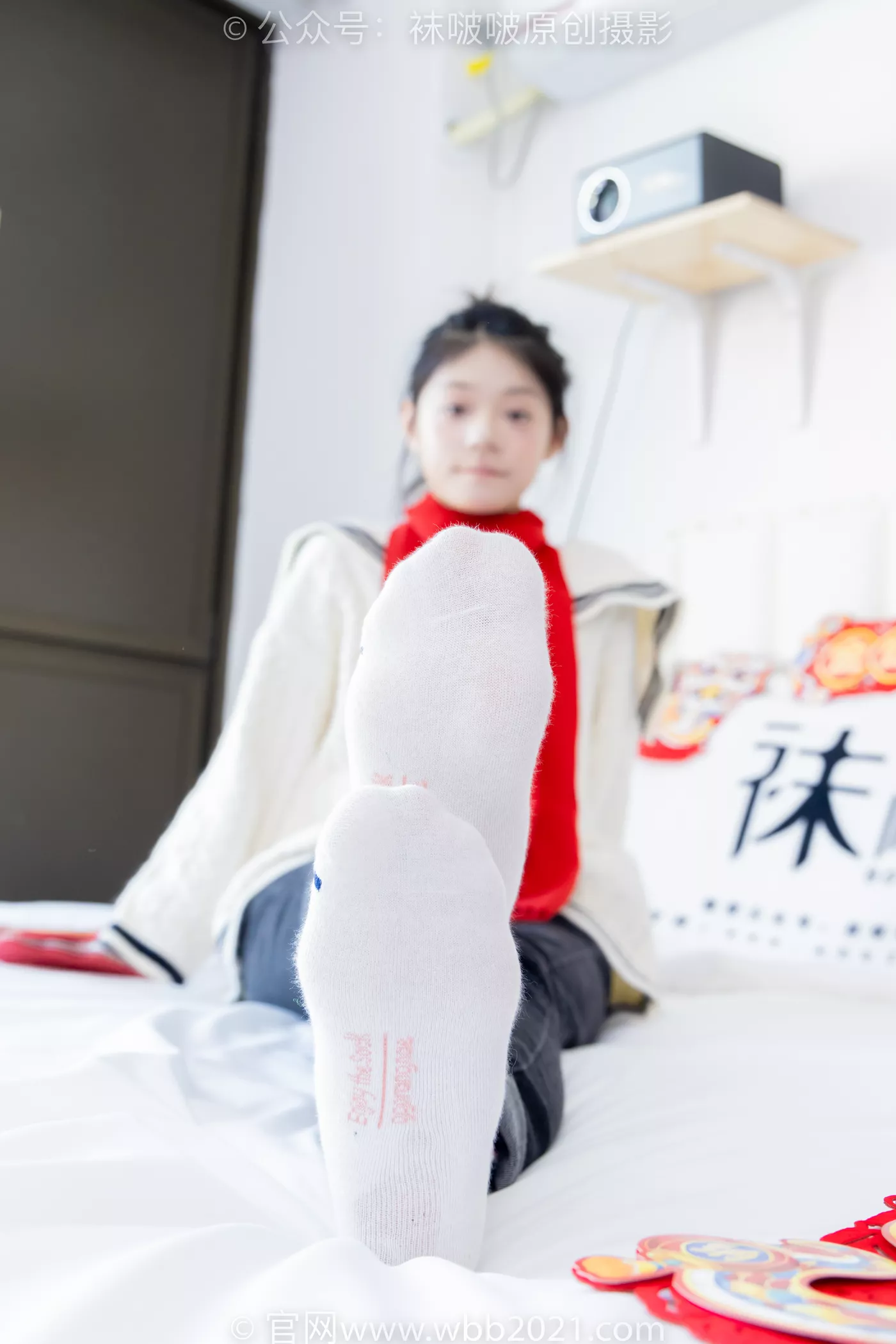 图片[66]-[BoBoSocks袜啵啵]NO.481 糯米-板鞋、白棉袜、裸足、对联迎新春，半脱袜子剧情[118P] – 速更版-美库