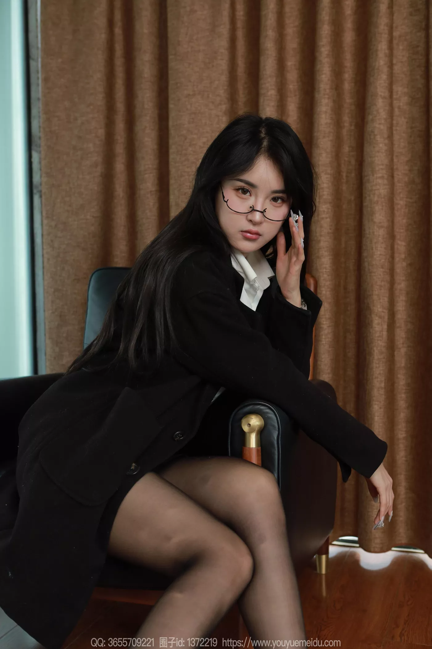 图片[13]-[IESS异思趣向] 2024.12.24 丝享家1932：小宝《黑色外套（上）》[65P] – 速更版-美库