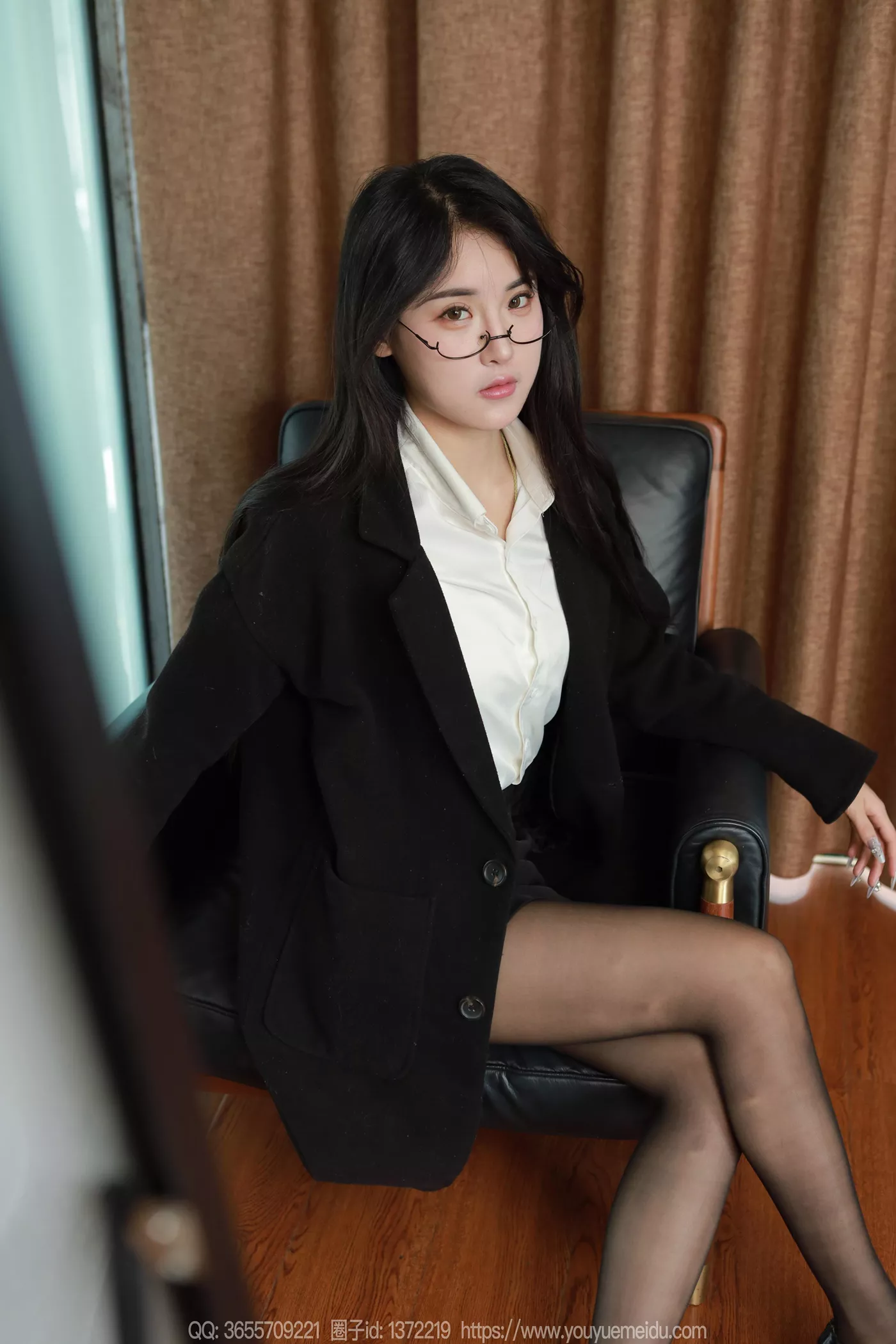 图片[17]-[IESS异思趣向] 2024.12.24 丝享家1932：小宝《黑色外套（上）》[65P] – 速更版-美库