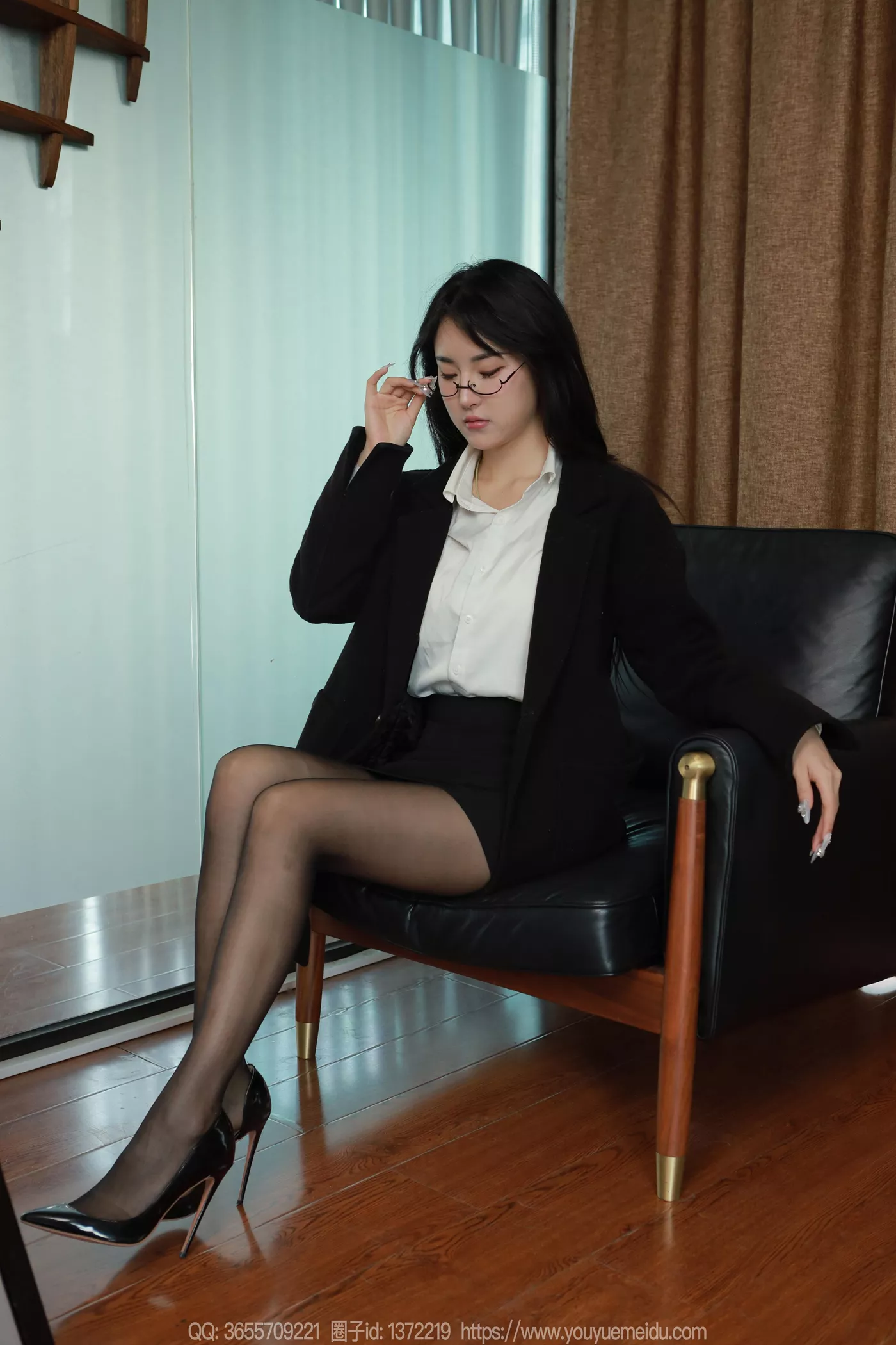 图片[31]-[IESS异思趣向] 2024.12.24 丝享家1932：小宝《黑色外套（上）》[65P] – 速更版-美库