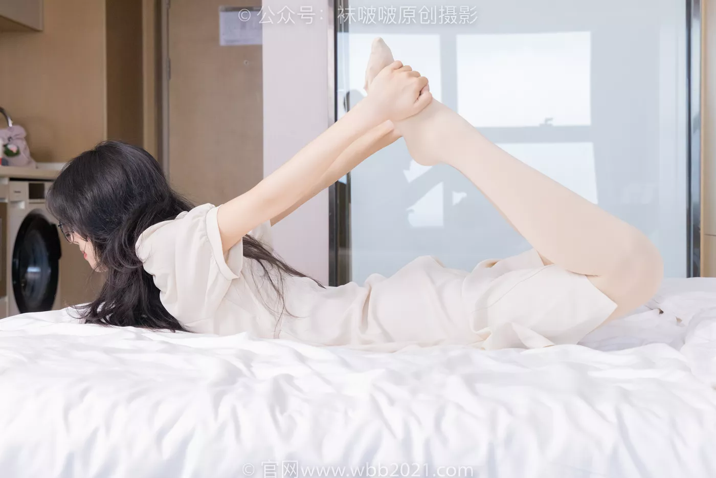 图片[66]-[BoBoSocks袜啵啵]NO.483 奶油-板鞋、白船袜厚肉丝叠穿、厚肉丝、瑜伽动作、船袜和丝袜分别踩葡萄剧情[170P] – 速更版-美库