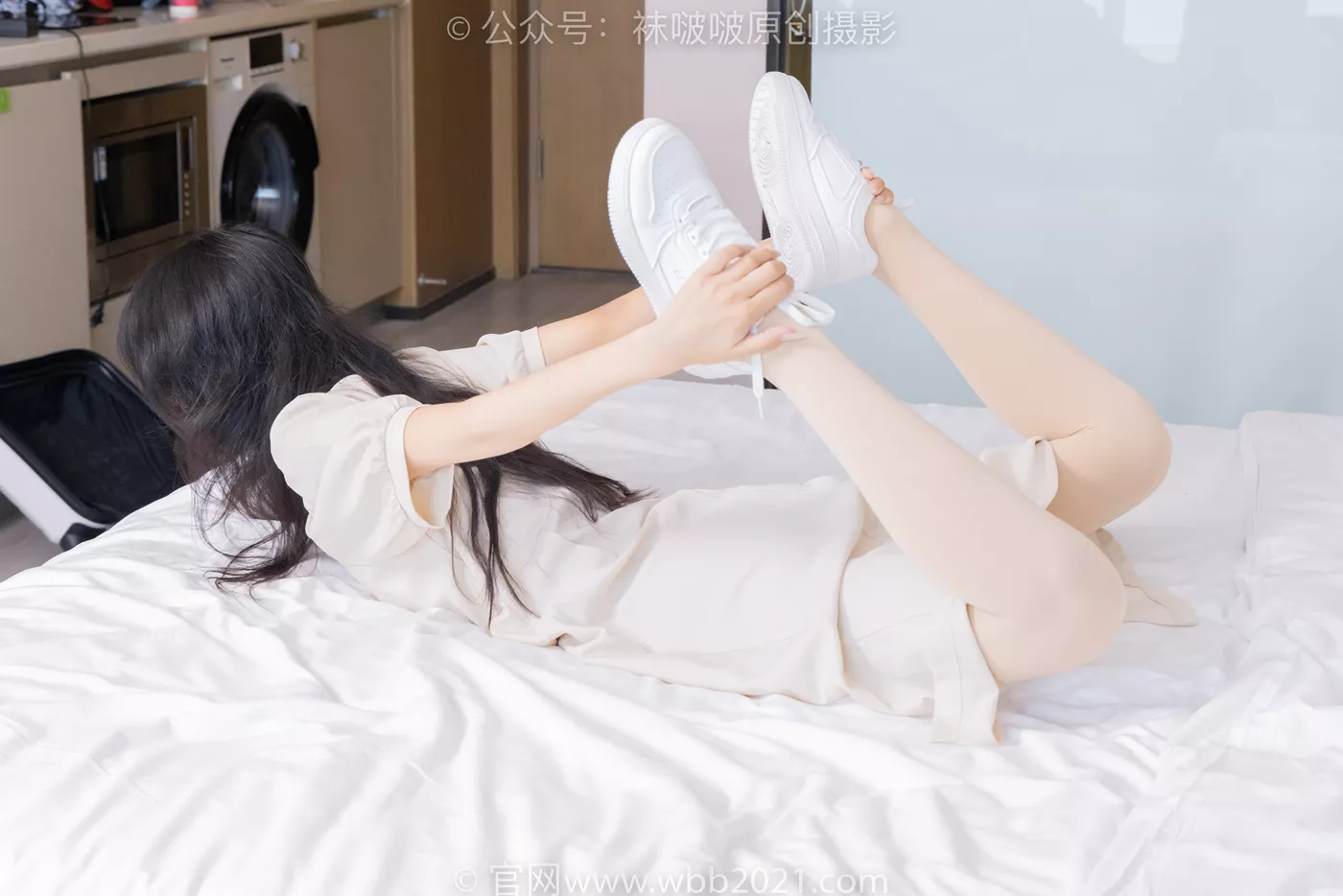 图片[82]-[BoBoSocks袜啵啵]NO.483 奶油-板鞋、白船袜厚肉丝叠穿、厚肉丝、瑜伽动作、船袜和丝袜分别踩葡萄剧情[170P] – 速更版-美库