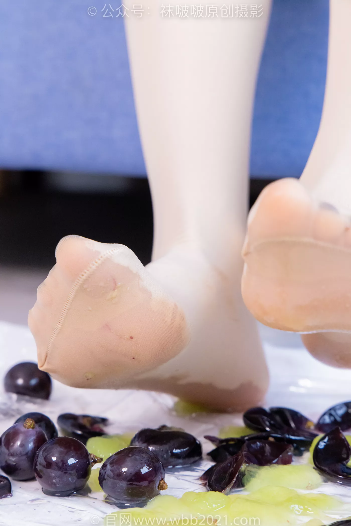 图片[156]-[BoBoSocks袜啵啵]NO.483 奶油-板鞋、白船袜厚肉丝叠穿、厚肉丝、瑜伽动作、船袜和丝袜分别踩葡萄剧情[170P] – 速更版-美库