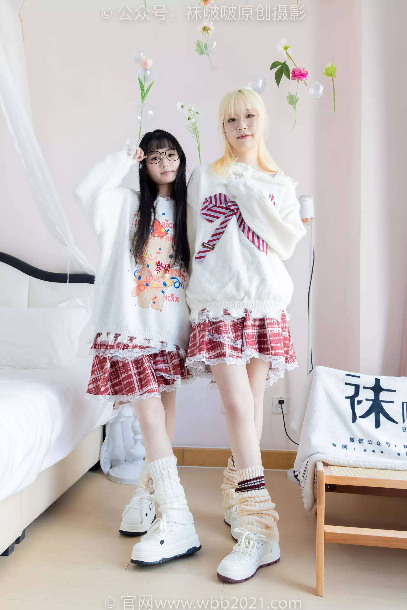 图片[10]-[BoBoSocks袜啵啵]NO.484 小甜豆甜甜圈-两双板鞋、油亮肉丝、堆堆袜套、白棉袜、脚对脚 斗脚 手互相挠脚剧情[100P] – 速更版-美库