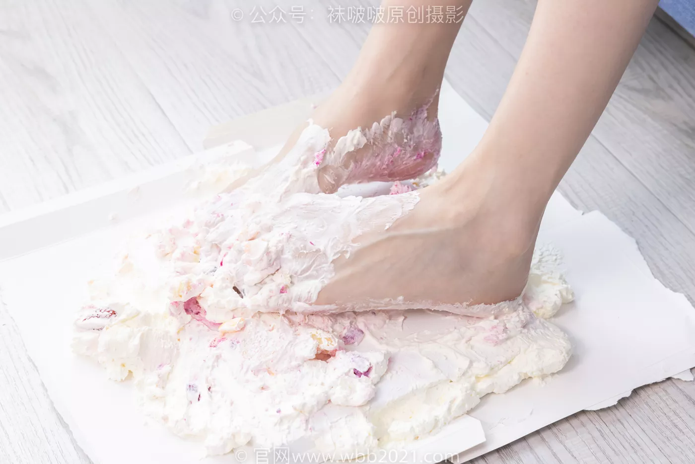 图片[69]-[BoBoSocks袜啵啵]NO.486 稚予-长靴、黑网袜、裸足、裸足踩奶油蛋糕 踩完蛋糕泡脚剧情[110P] – 速更版-美库