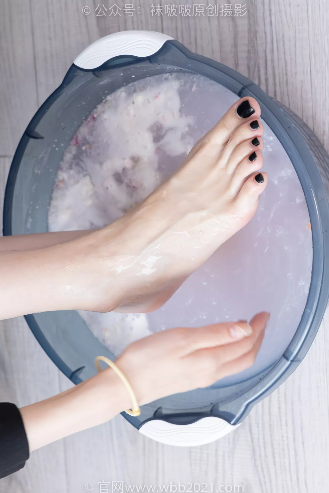 图片[86]-[BoBoSocks袜啵啵]NO.486 稚予-长靴、黑网袜、裸足、裸足踩奶油蛋糕 踩完蛋糕泡脚剧情[110P] – 速更版-美库