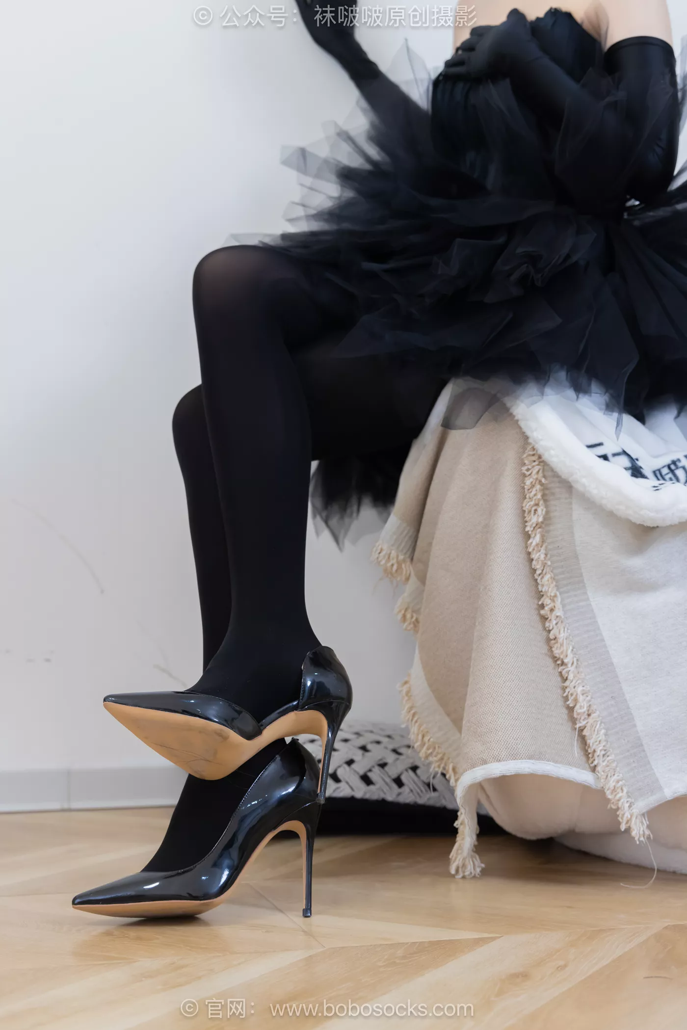 图片[19]-[BoBoSocks袜啵啵]NO.487 小甜豆 高跟鞋、油亮厚黑丝、黑色丝手套[100P] – 速更版-美库