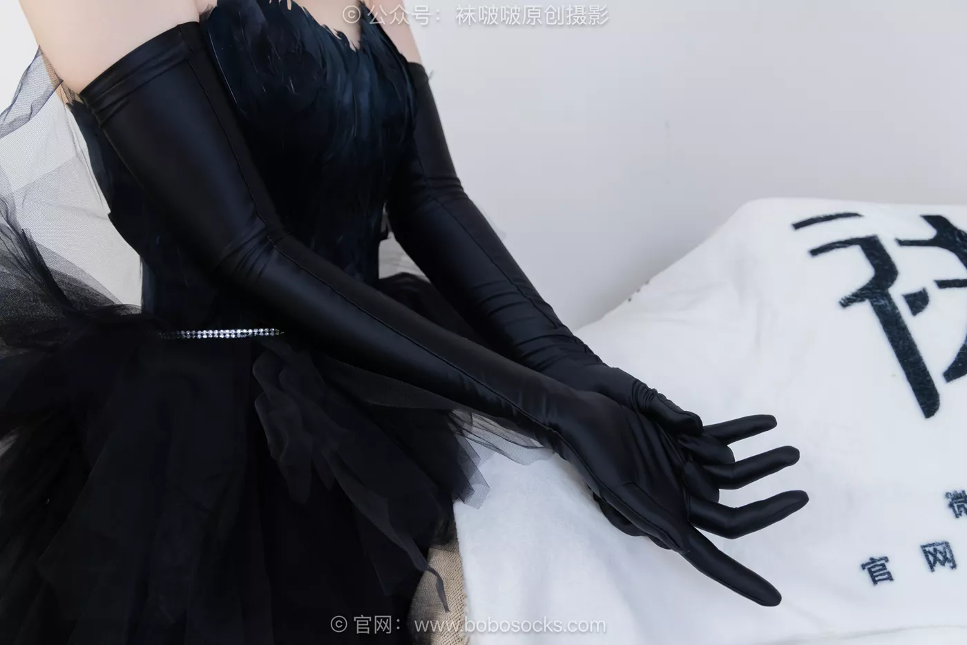 图片[41]-[BoBoSocks袜啵啵]NO.487 小甜豆 高跟鞋、油亮厚黑丝、黑色丝手套[100P] – 速更版-美库