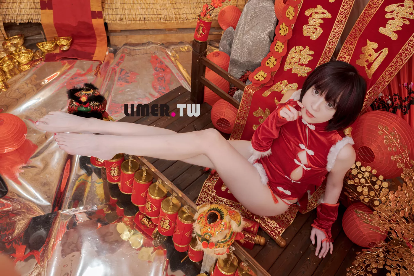 图片[34]-Limerence原创 NO.094 Yua 新年特輯 裸足 拜年[89P] – 速更版-美库