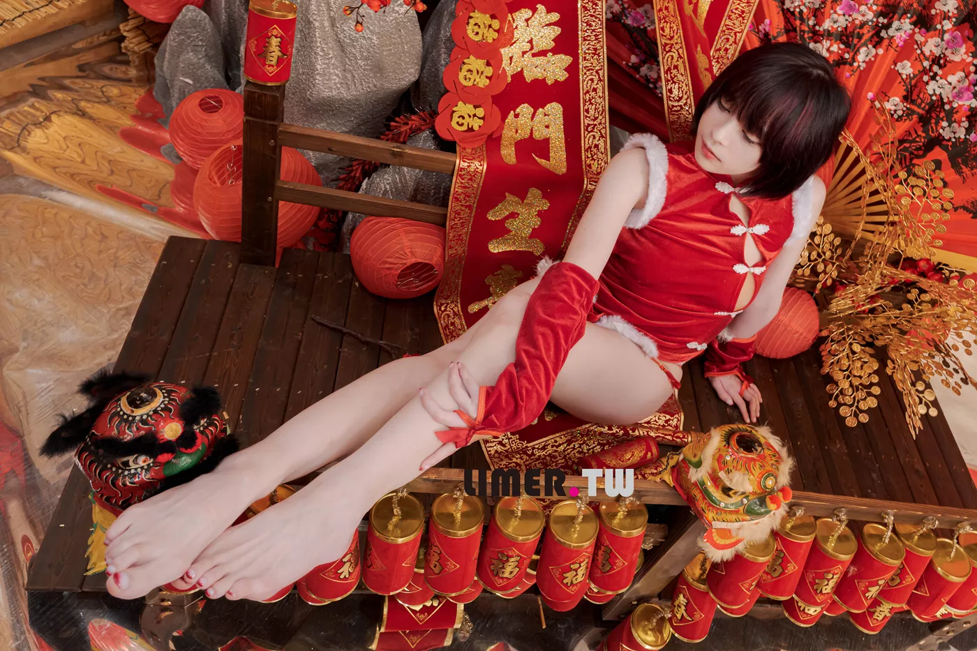 图片[39]-Limerence原创 NO.094 Yua 新年特輯 裸足 拜年[89P] – 速更版-美库