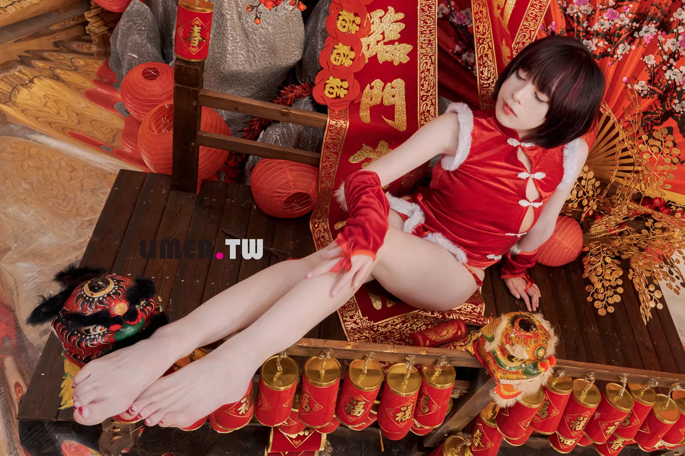 图片[40]-Limerence原创 NO.094 Yua 新年特輯 裸足 拜年[89P] – 速更版-美库