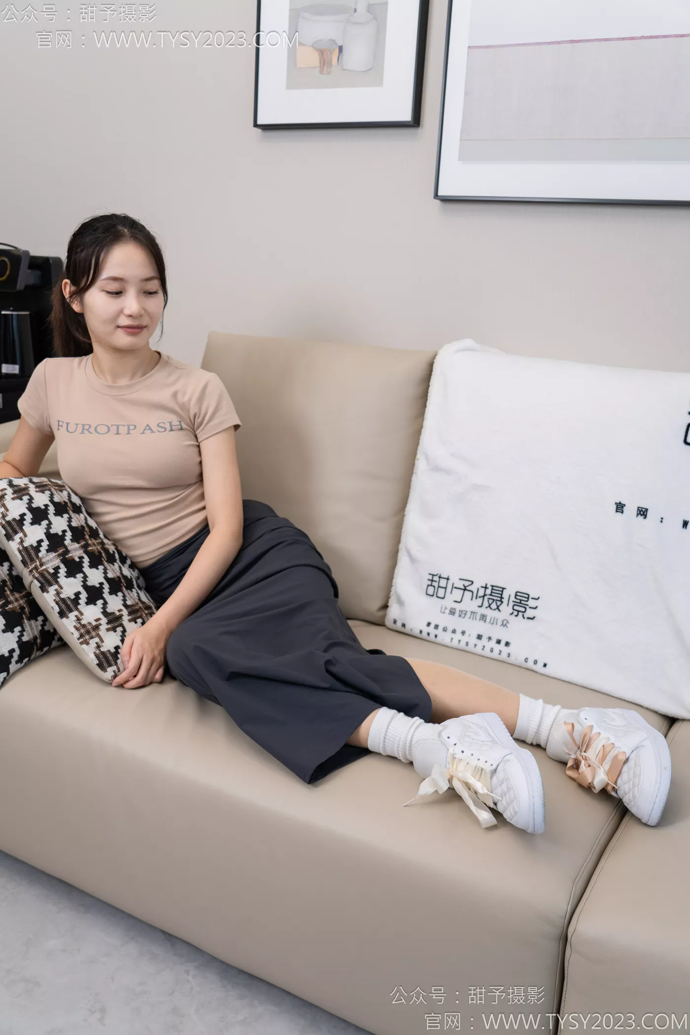 图片[23]-甜予摄影 NO.114 思思-板鞋、白棉袜、肉丝（脚尖微加固款）[97P] – 速更版-美库