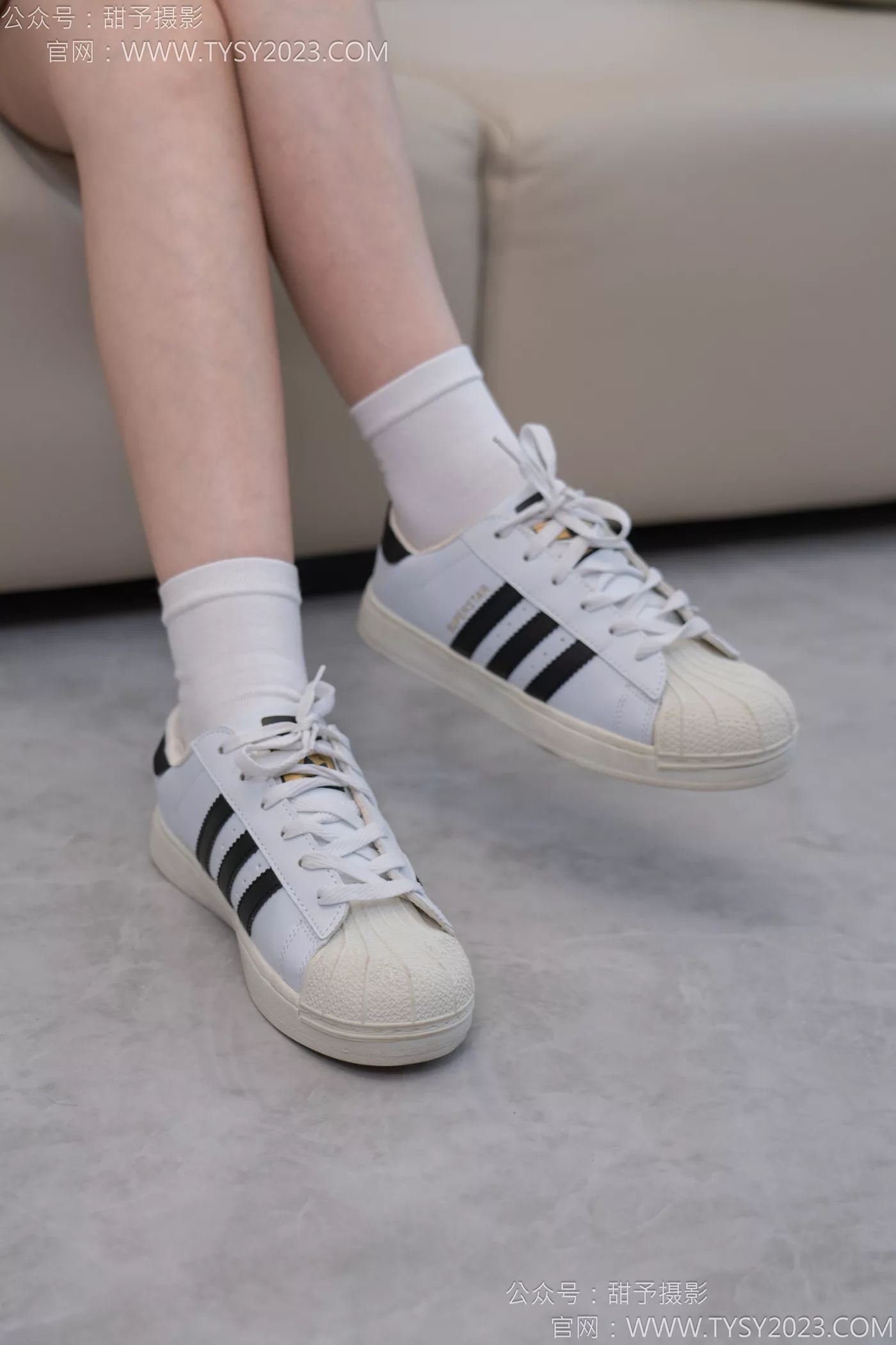 图片[10]-甜予摄影 NO.116 璇璇-板鞋、白棉袜、裸足[128P] – 速更版-美库