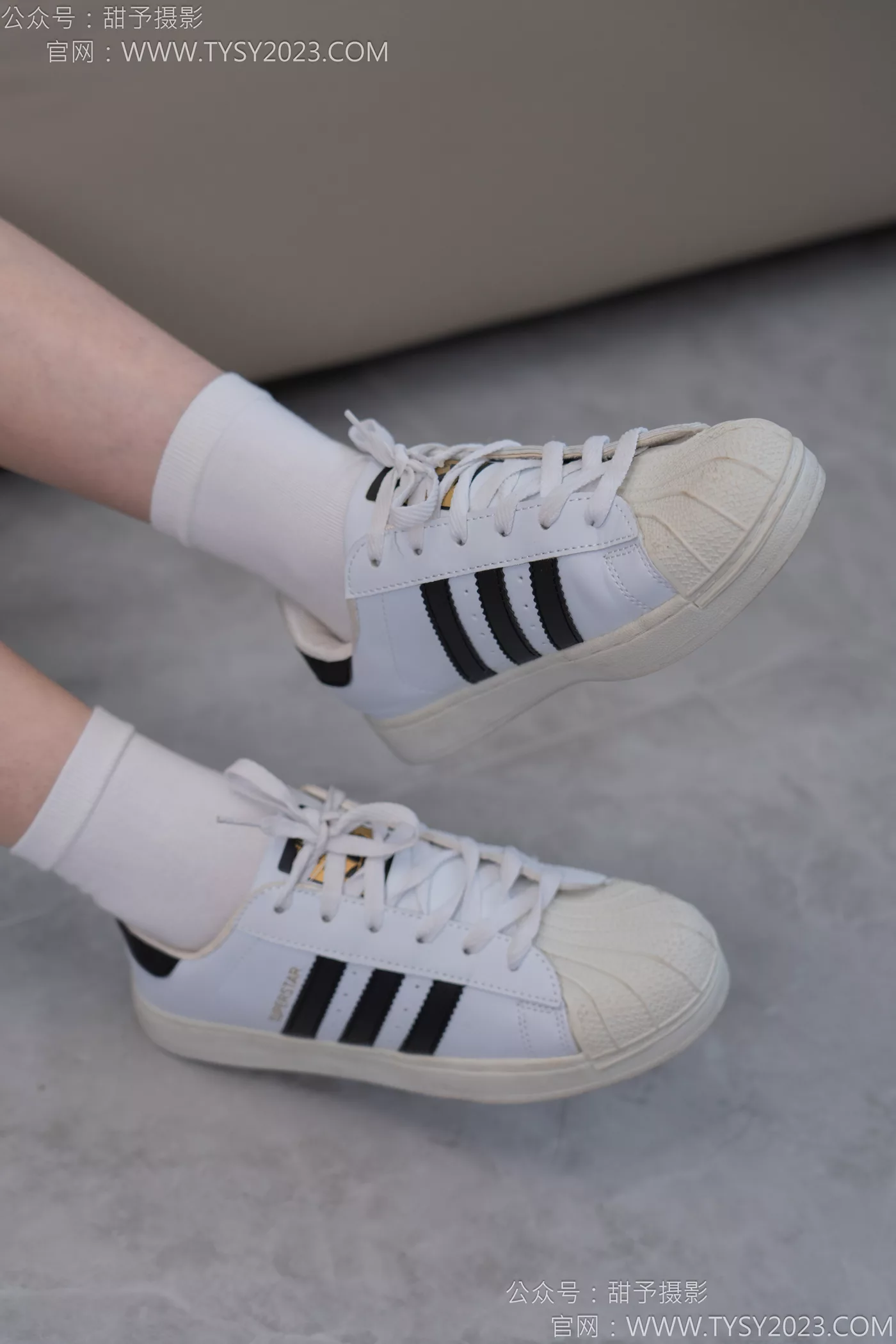 图片[13]-甜予摄影 NO.116 璇璇-板鞋、白棉袜、裸足[128P] – 速更版-美库