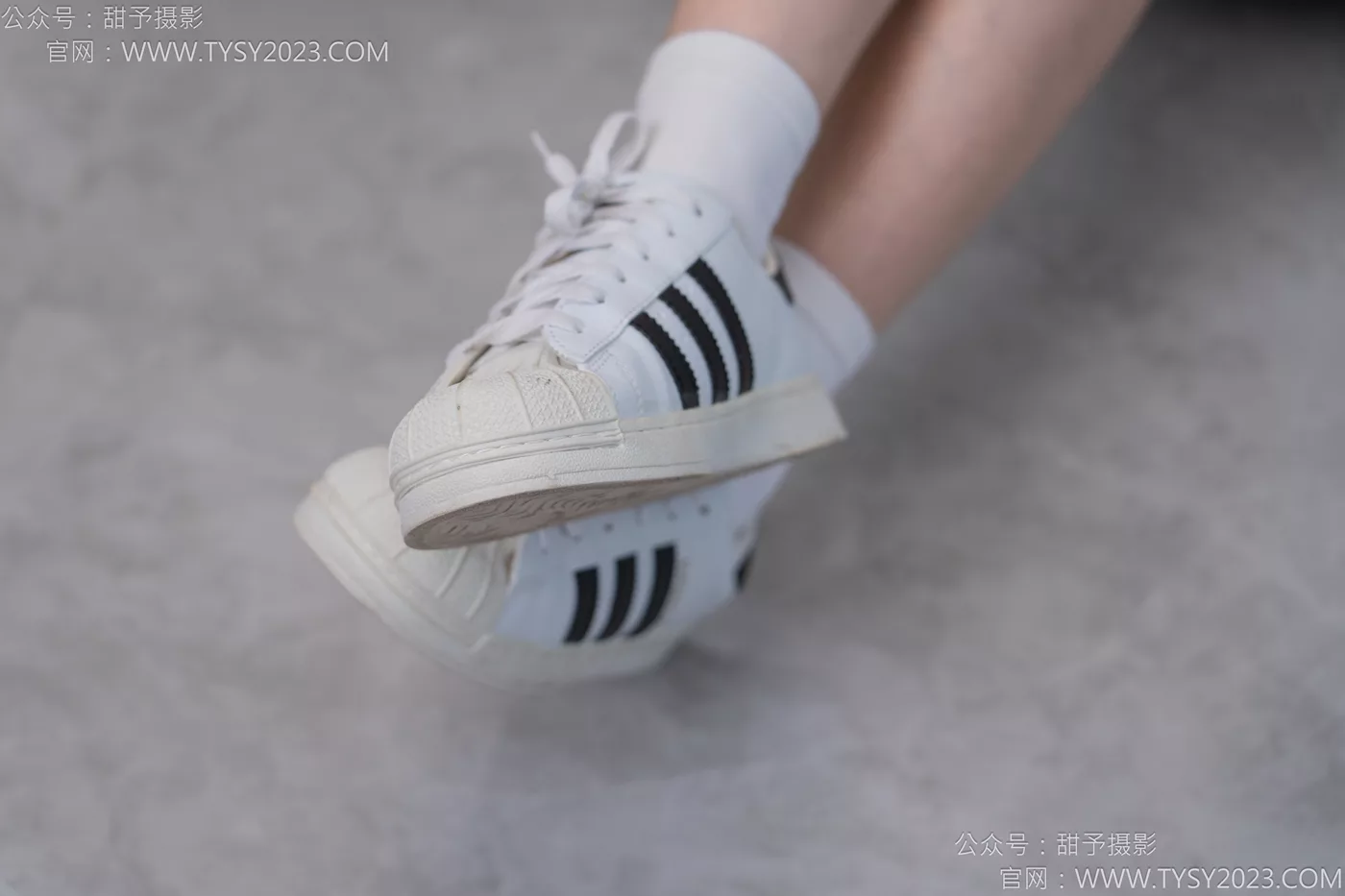 图片[27]-甜予摄影 NO.116 璇璇-板鞋、白棉袜、裸足[128P] – 速更版-美库