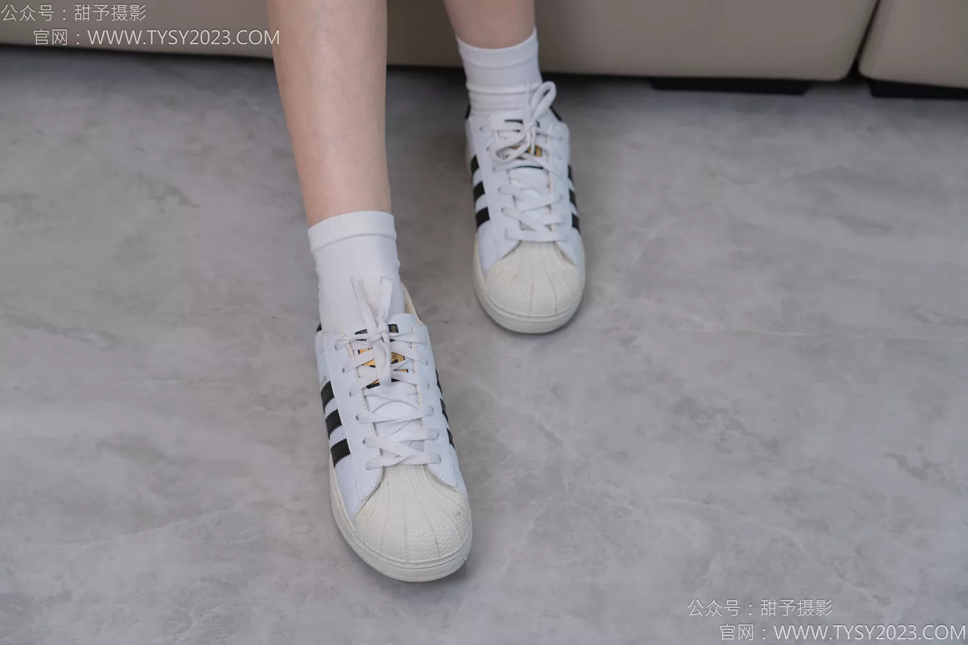 图片[34]-甜予摄影 NO.116 璇璇-板鞋、白棉袜、裸足[128P] – 速更版-美库