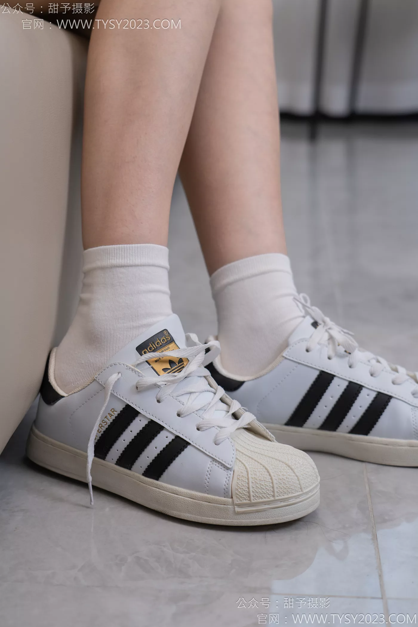 图片[43]-甜予摄影 NO.116 璇璇-板鞋、白棉袜、裸足[128P] – 速更版-美库