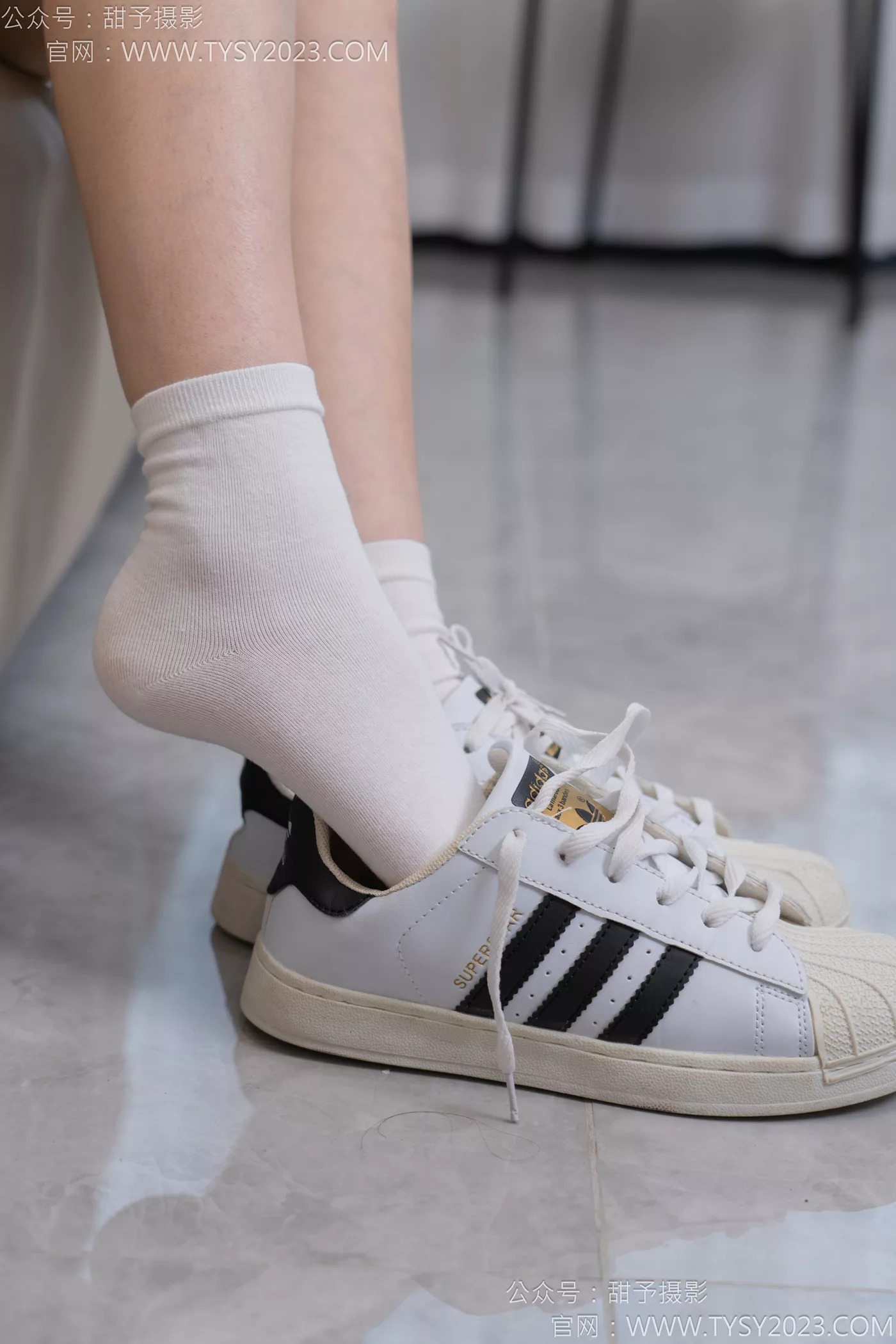图片[45]-甜予摄影 NO.116 璇璇-板鞋、白棉袜、裸足[128P] – 速更版-美库