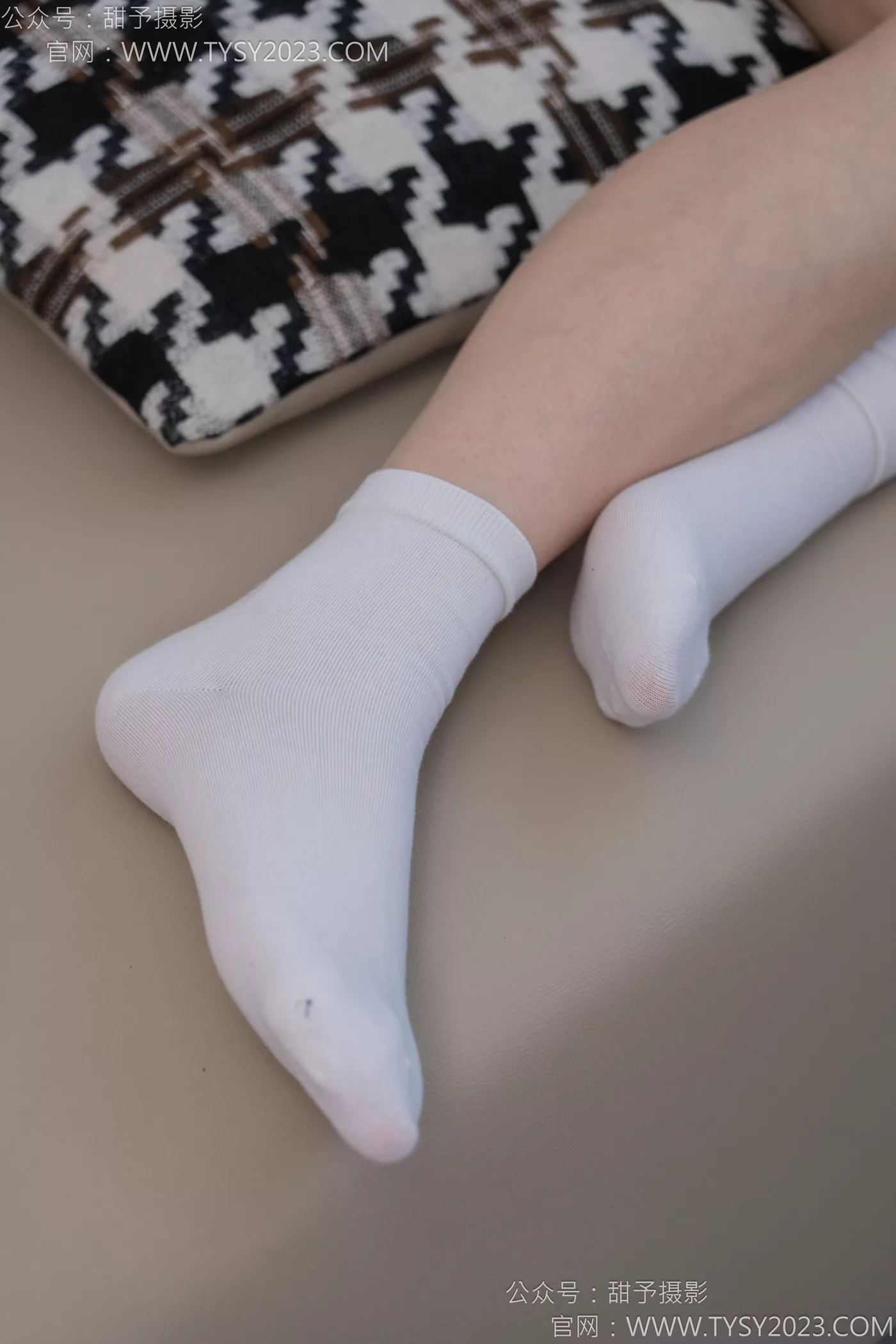 图片[75]-甜予摄影 NO.116 璇璇-板鞋、白棉袜、裸足[128P] – 速更版-美库