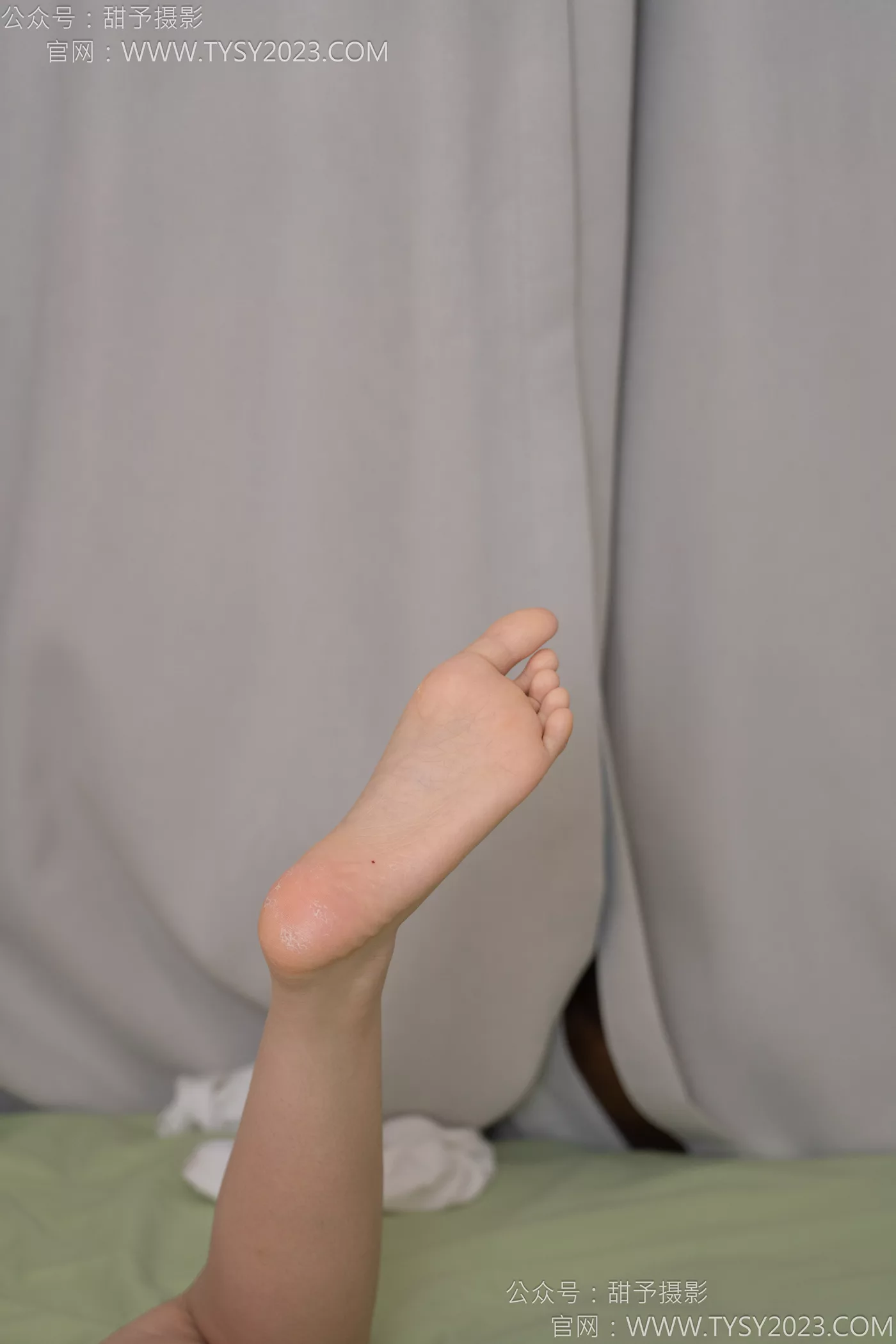 图片[115]-甜予摄影 NO.116 璇璇-板鞋、白棉袜、裸足[128P] – 速更版-美库