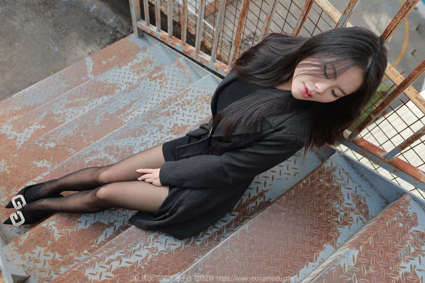 图片[28]-[IESS异思趣向] 2025.01.02 丝享家1940：兔兔《黑丝女人》[87P] – 速更版-美库