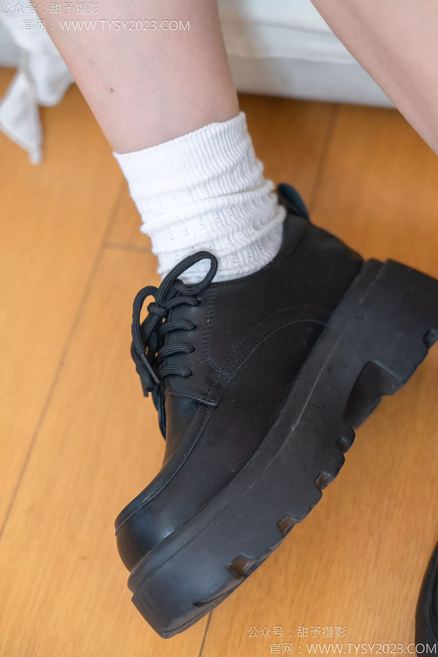 图片[21]-甜予摄影 NO.117 闺蜜-皮鞋、板鞋、双白棉袜、双裸足[141P] – 速更版-美库