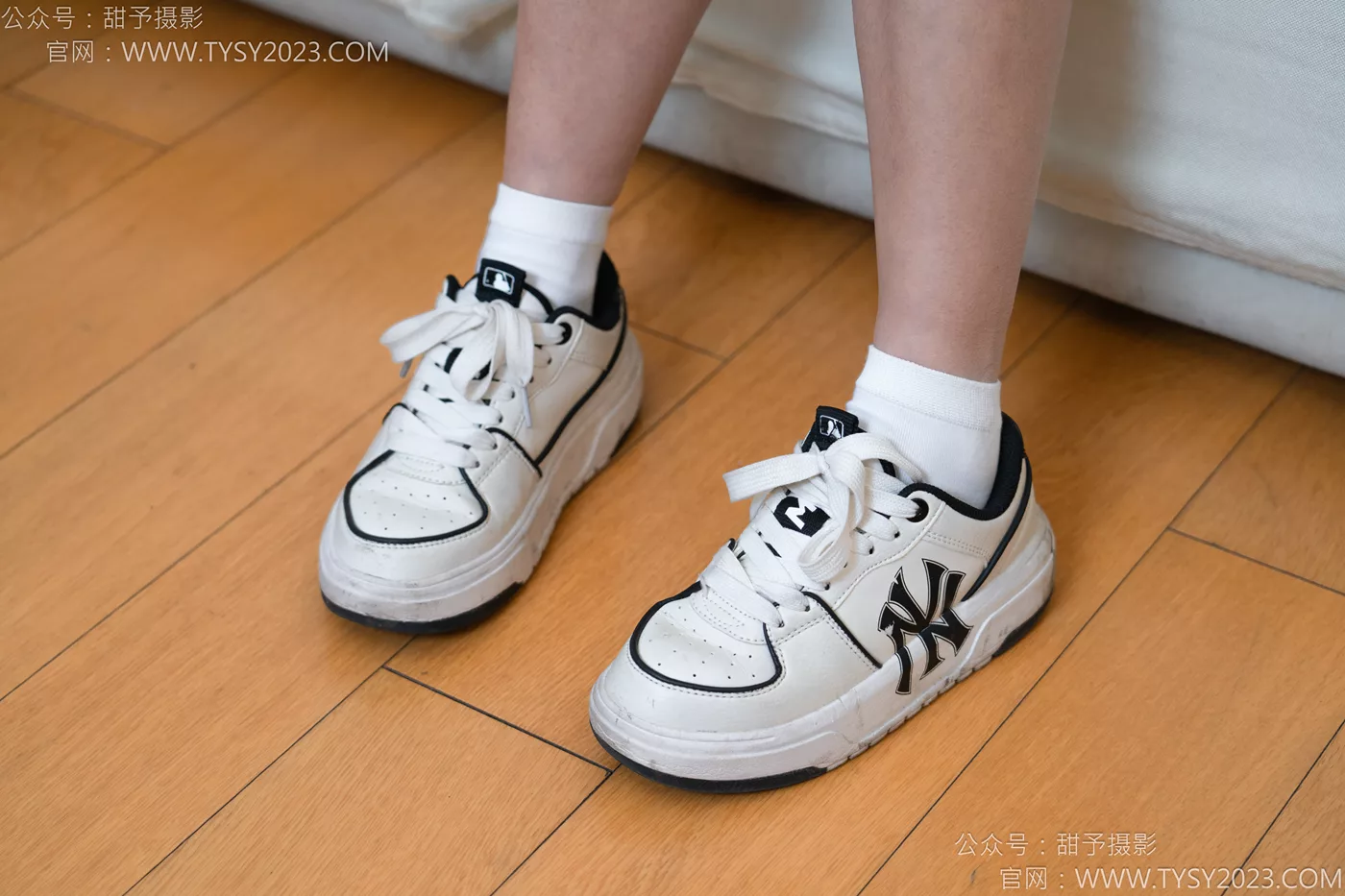 图片[30]-甜予摄影 NO.117 闺蜜-皮鞋、板鞋、双白棉袜、双裸足[141P] – 速更版-美库