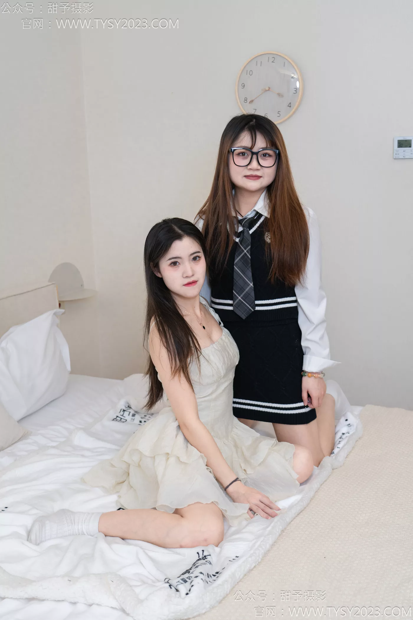 图片[59]-甜予摄影 NO.117 闺蜜-皮鞋、板鞋、双白棉袜、双裸足[141P] – 速更版-美库