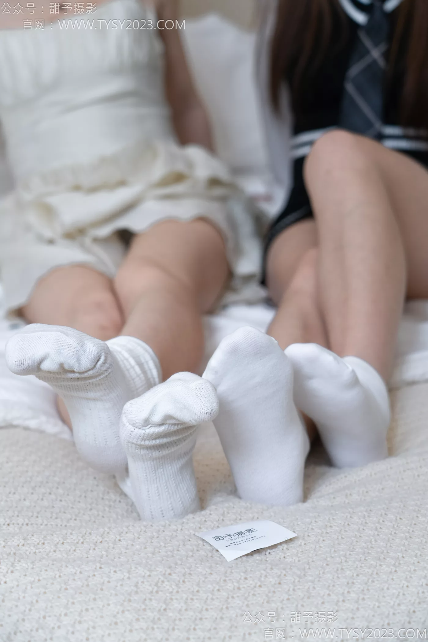 图片[65]-甜予摄影 NO.117 闺蜜-皮鞋、板鞋、双白棉袜、双裸足[141P] – 速更版-美库