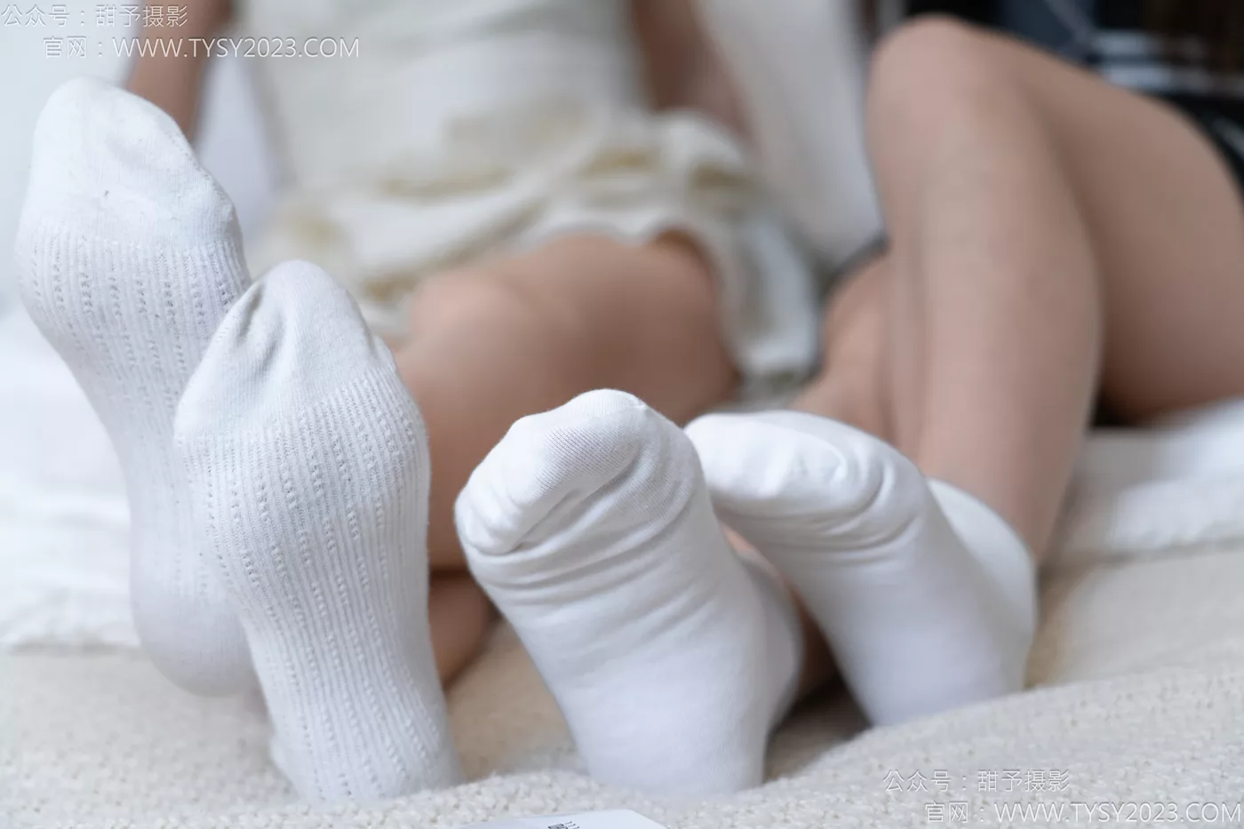 图片[66]-甜予摄影 NO.117 闺蜜-皮鞋、板鞋、双白棉袜、双裸足[141P] – 速更版-美库