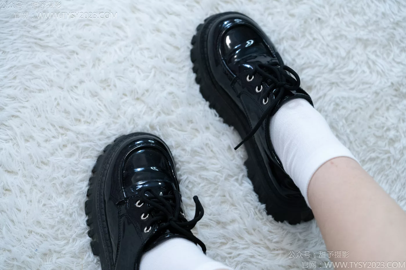 图片[10]-甜予摄影 NO.118 土豆-皮鞋、白棉袜、裸足[121P] – 速更版-美库