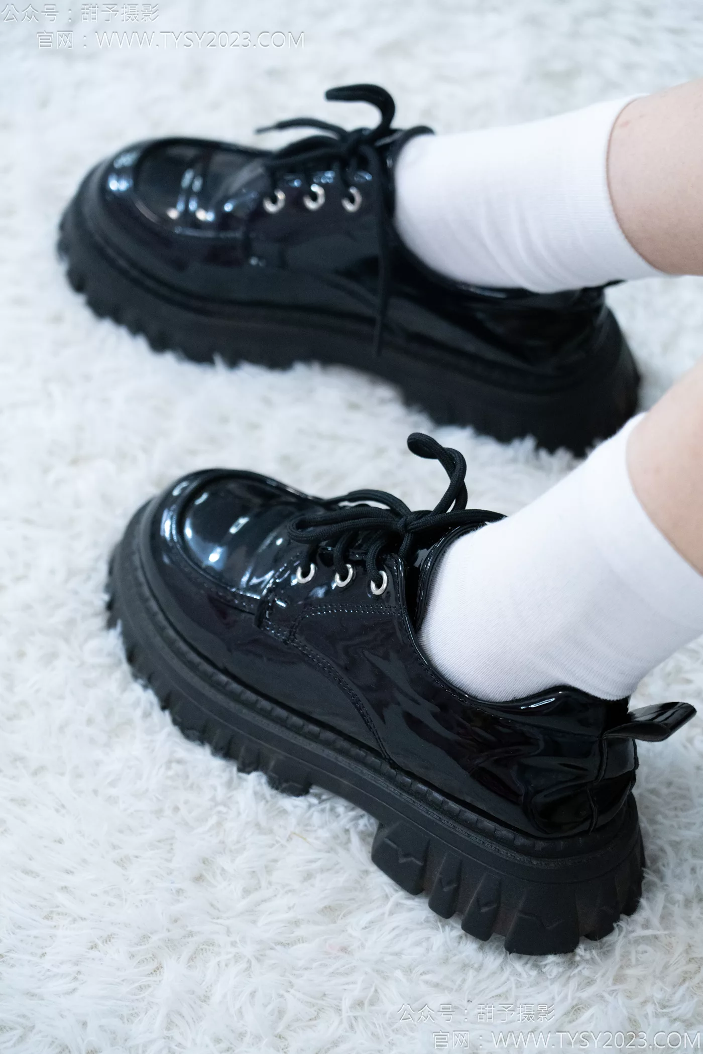 图片[11]-甜予摄影 NO.118 土豆-皮鞋、白棉袜、裸足[121P] – 速更版-美库