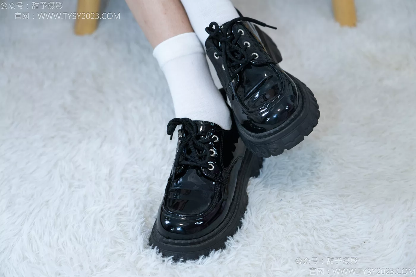 图片[16]-甜予摄影 NO.118 土豆-皮鞋、白棉袜、裸足[121P] – 速更版-美库