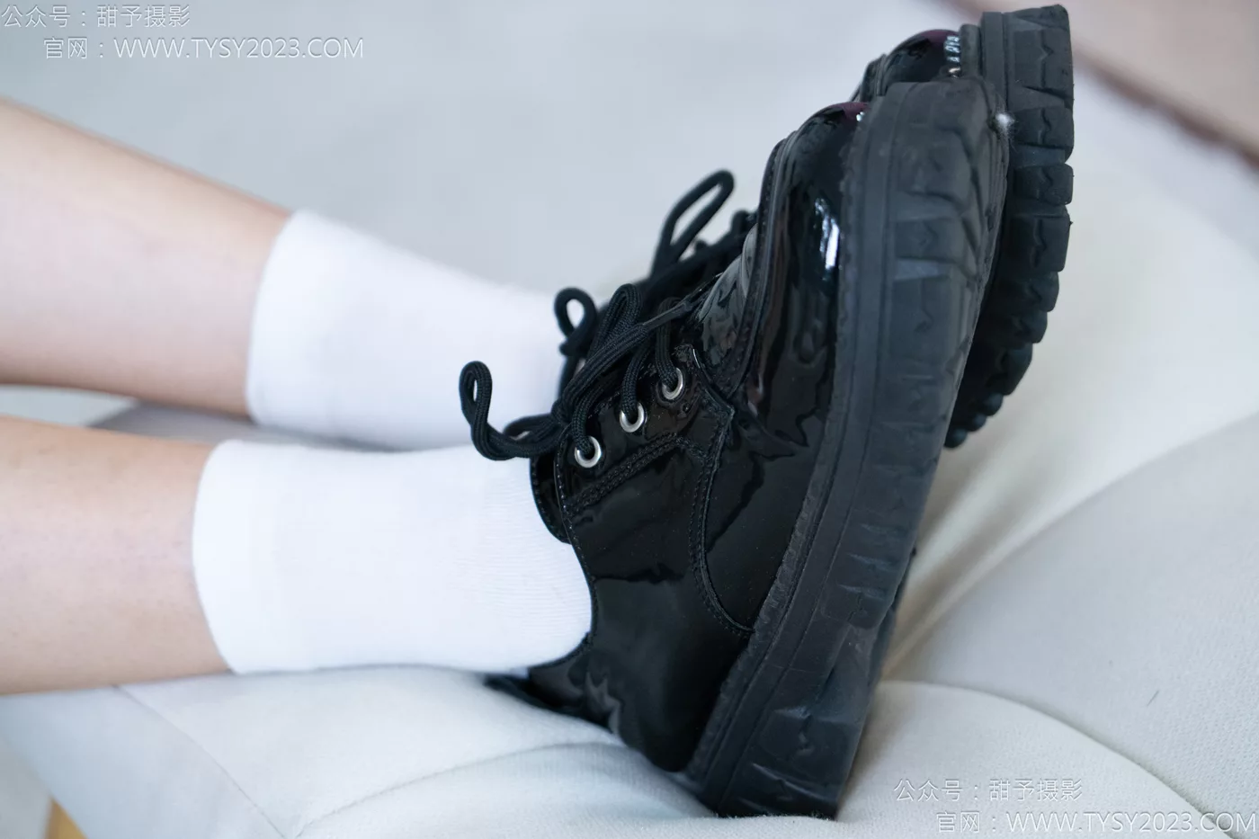 图片[25]-甜予摄影 NO.118 土豆-皮鞋、白棉袜、裸足[121P] – 速更版-美库