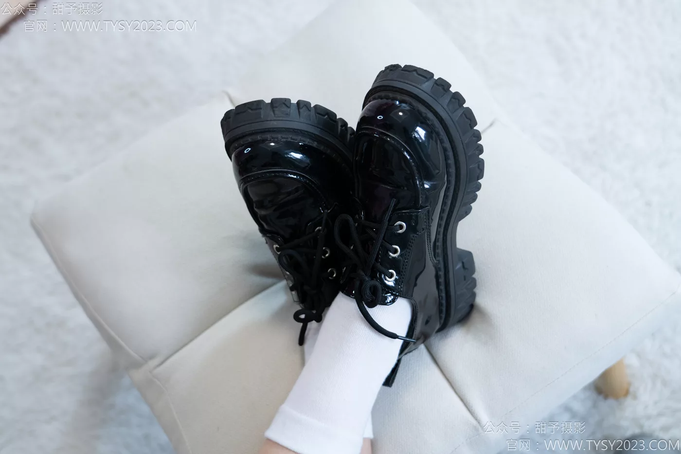 图片[28]-甜予摄影 NO.118 土豆-皮鞋、白棉袜、裸足[121P] – 速更版-美库