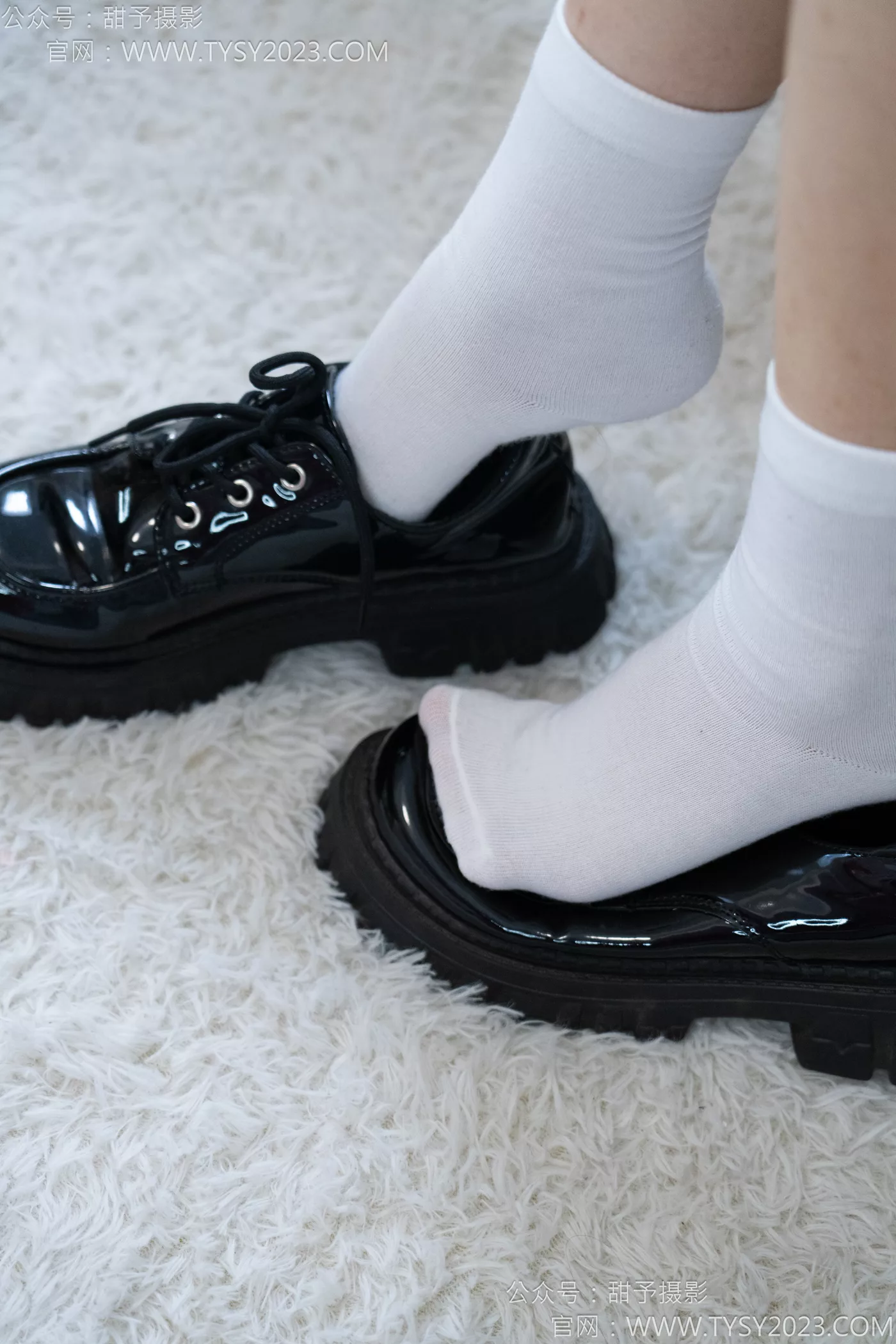 图片[33]-甜予摄影 NO.118 土豆-皮鞋、白棉袜、裸足[121P] – 速更版-美库
