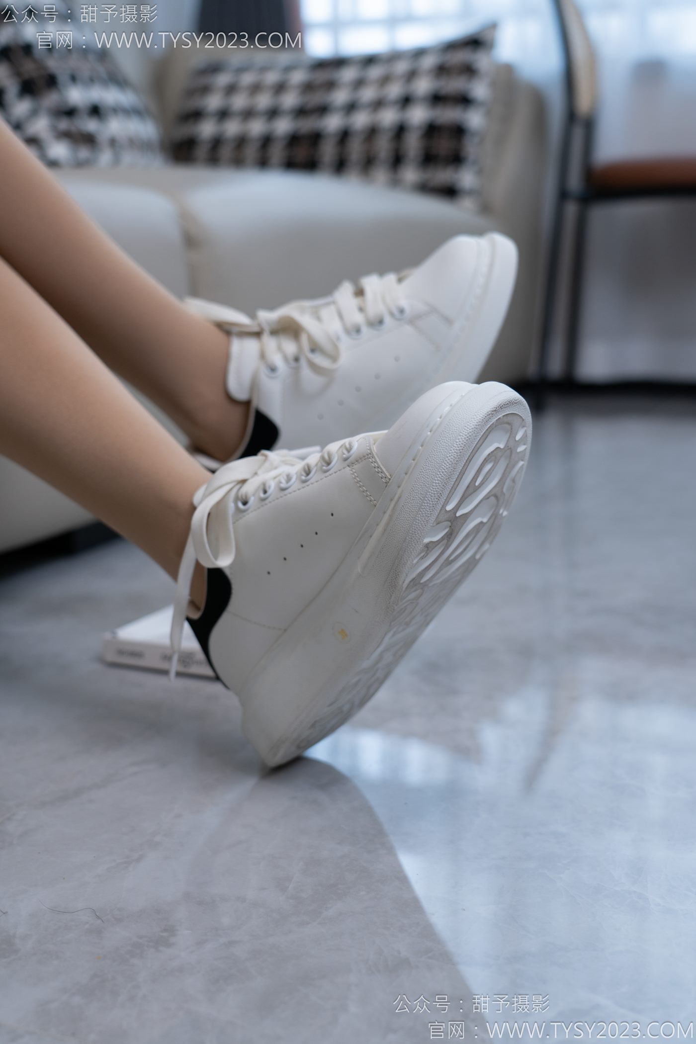 图片[26]-甜予摄影完整版-120期：思思-板鞋、高跟鞋，厚肉丝 [132P] – 速更版-美库