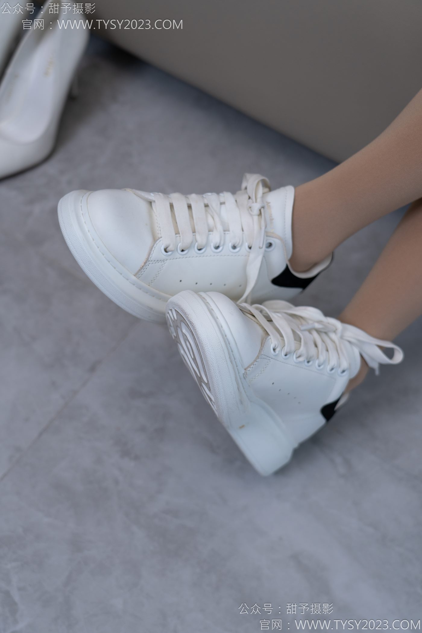 图片[36]-甜予摄影完整版-120期：思思-板鞋、高跟鞋，厚肉丝 [132P] – 速更版-美库