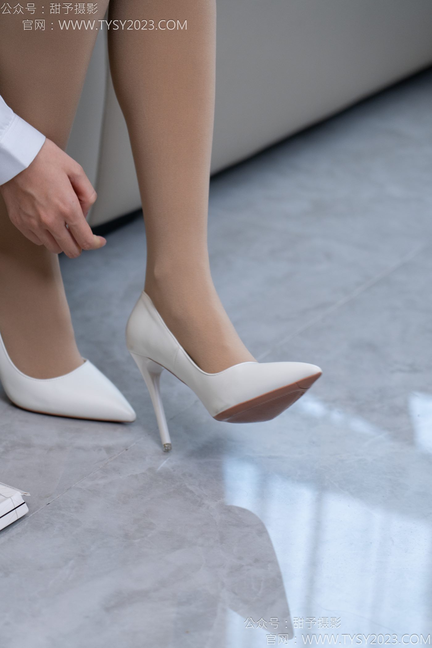 图片[79]-甜予摄影完整版-120期：思思-板鞋、高跟鞋，厚肉丝 [132P] – 速更版-美库