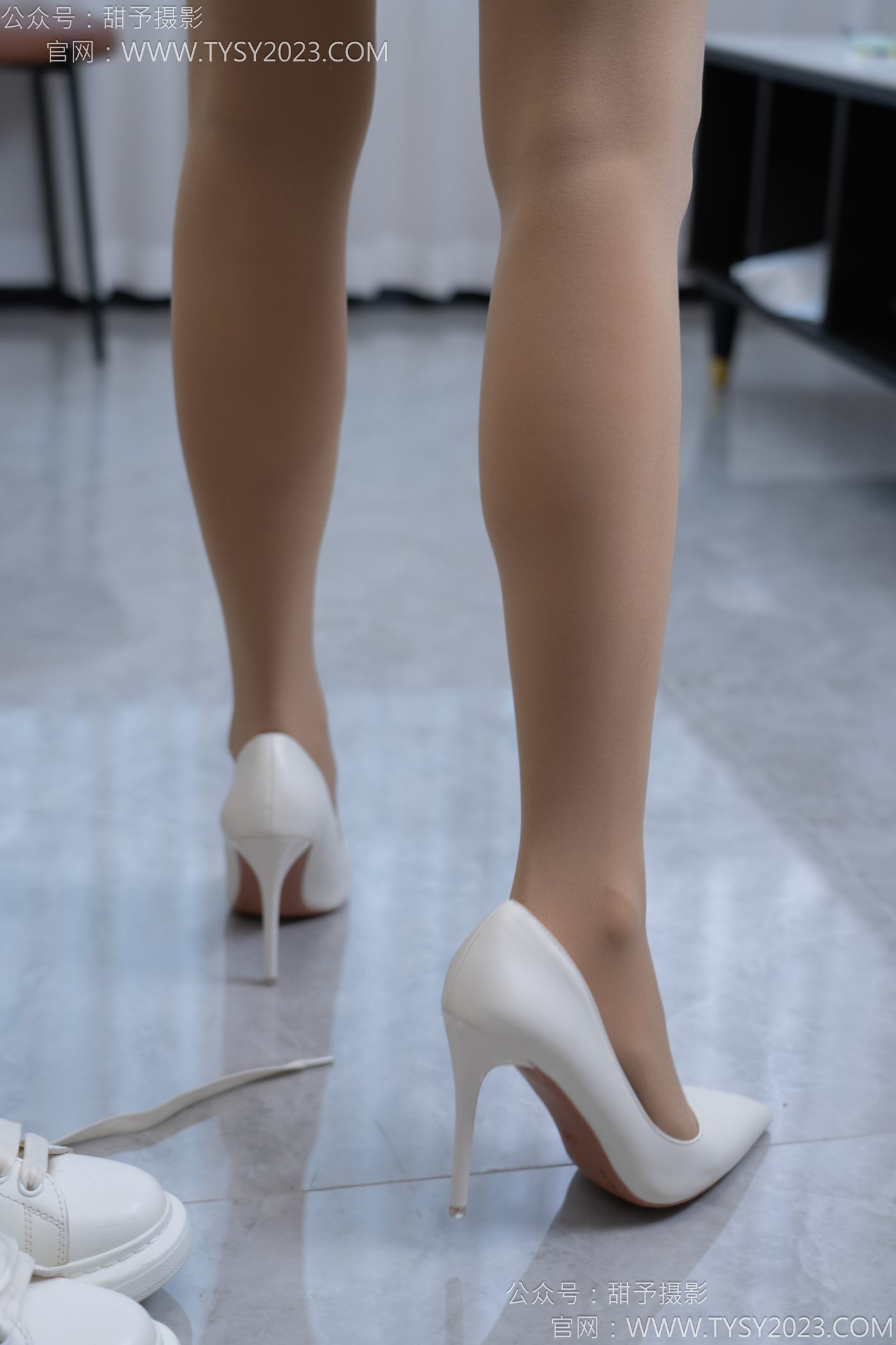 图片[99]-甜予摄影完整版-120期：思思-板鞋、高跟鞋，厚肉丝 [132P] – 速更版-美库