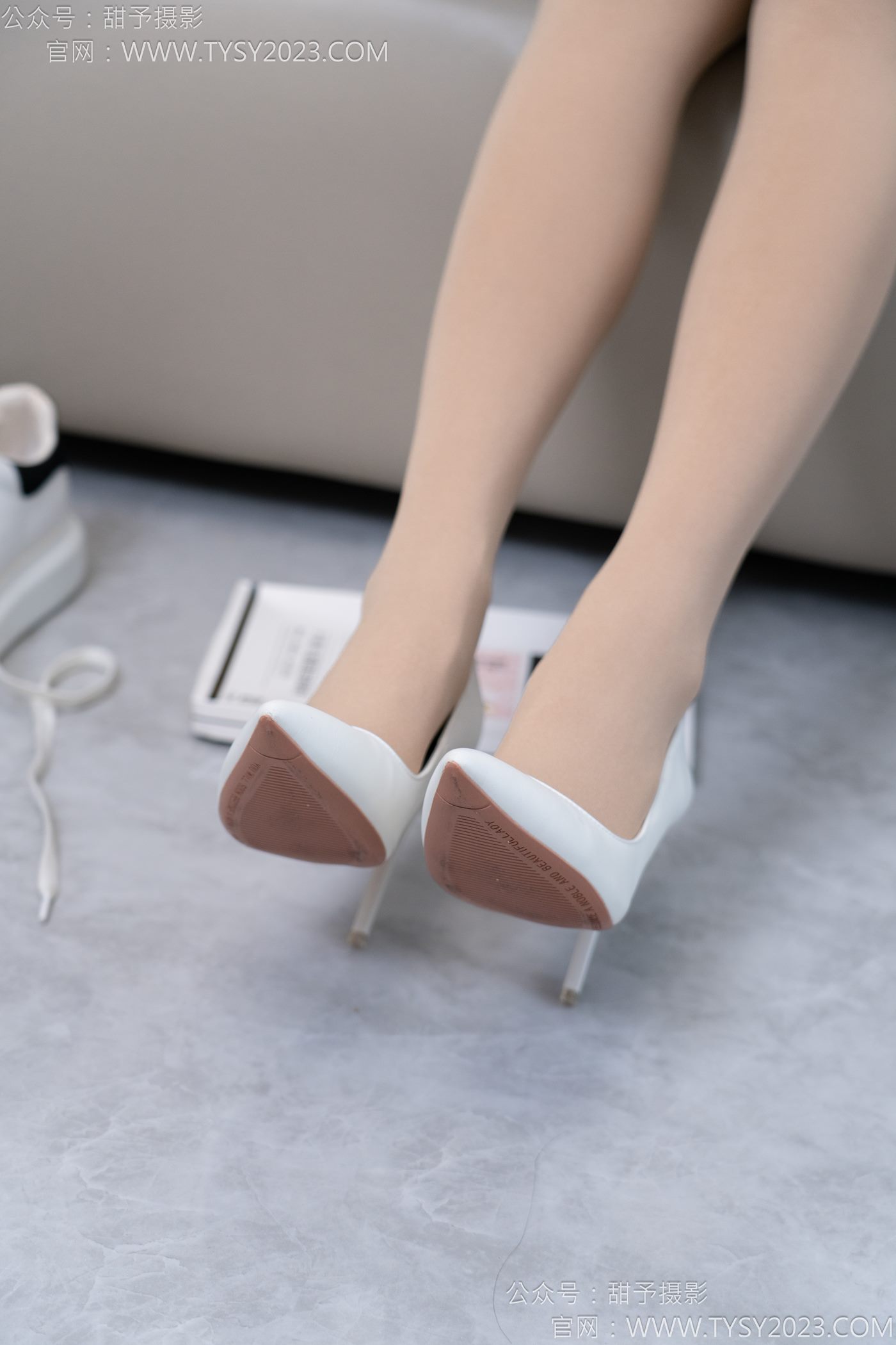 图片[103]-甜予摄影完整版-120期：思思-板鞋、高跟鞋，厚肉丝 [132P] – 速更版-美库