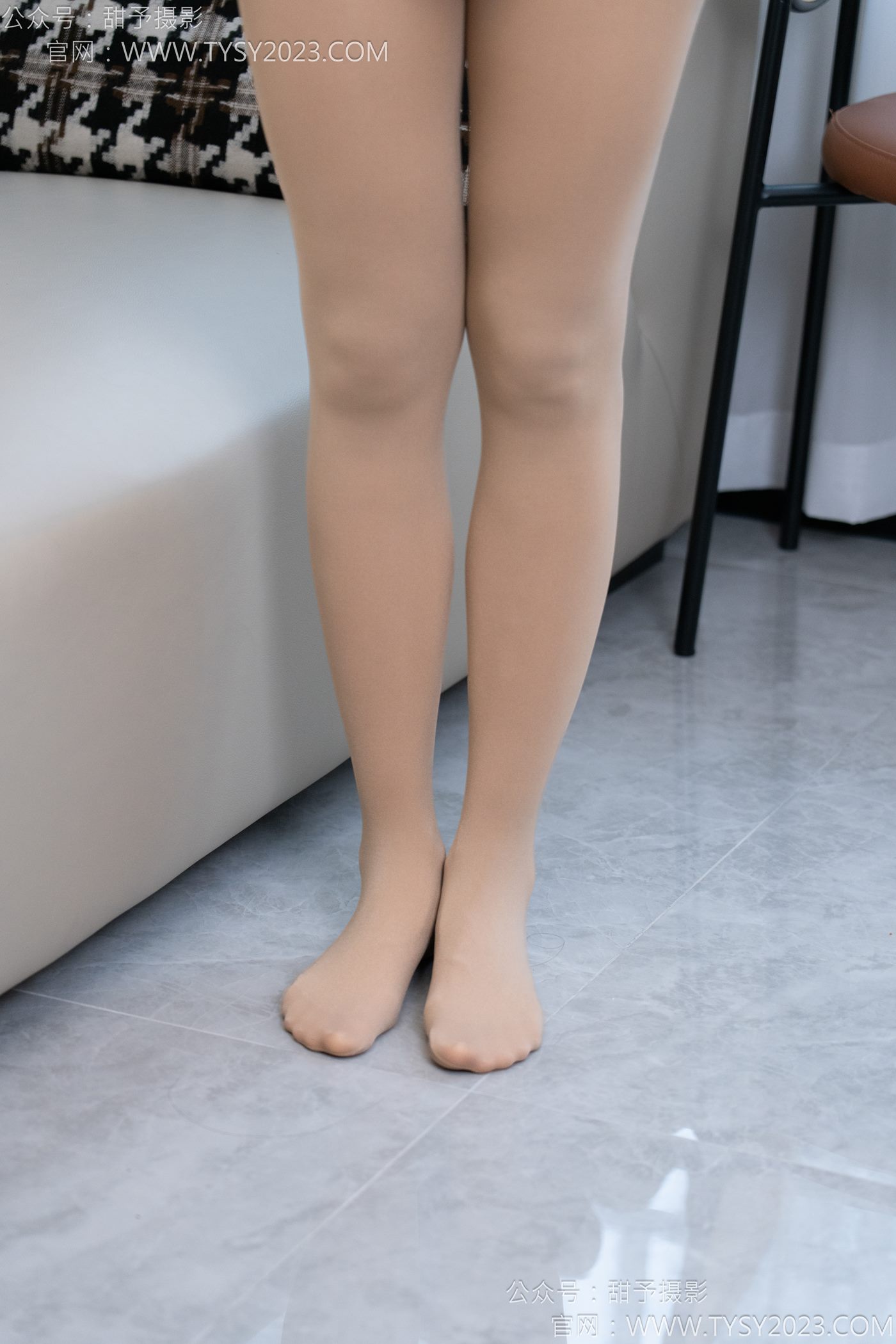 图片[114]-甜予摄影完整版-120期：思思-板鞋、高跟鞋，厚肉丝 [132P] – 速更版-美库