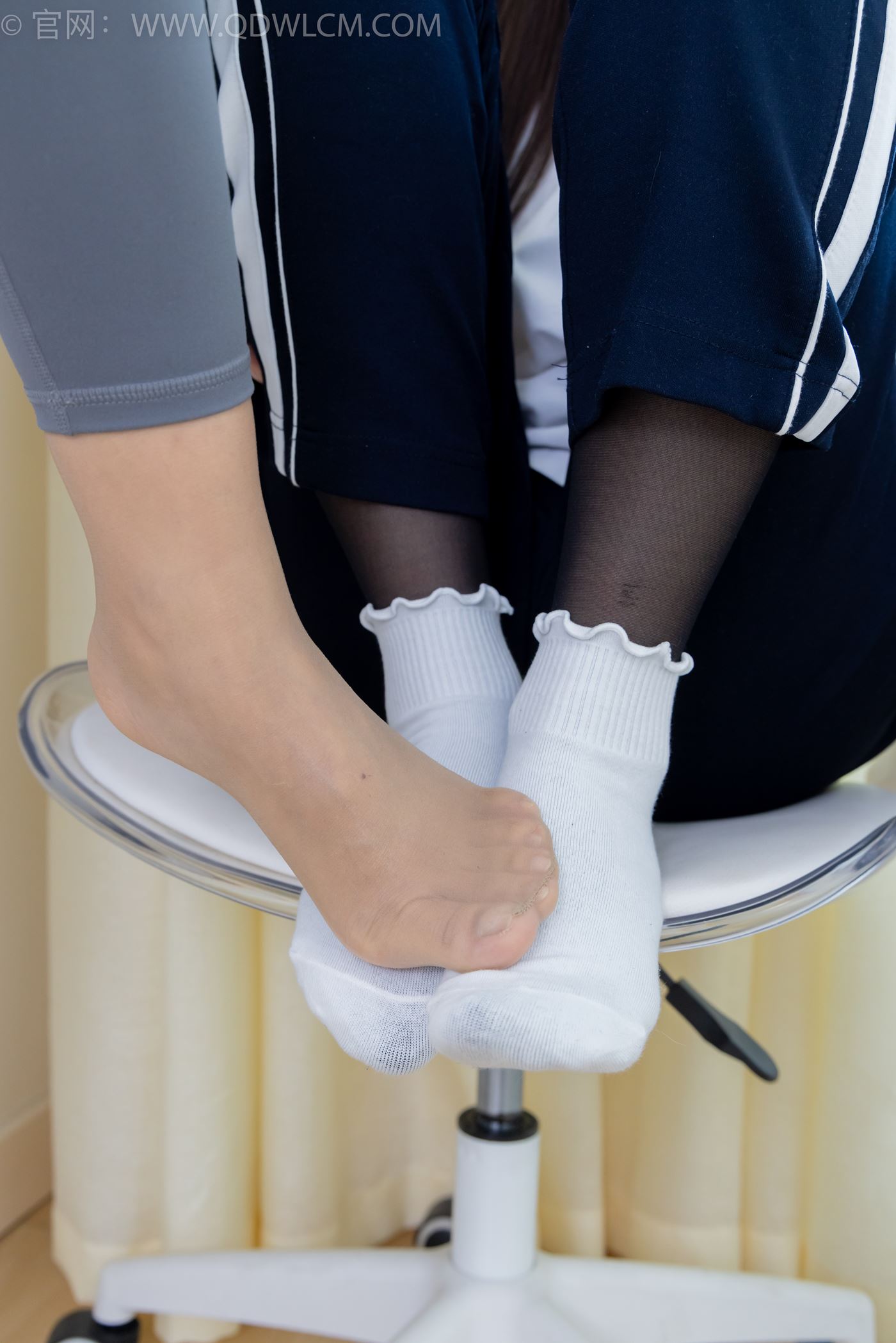 图片[75]-物恋传媒 NO.2231 菜菜&岚岚-高跟长靴、板鞋、裤里丝、白棉袜、油亮肉丝、黑丝[150P] – 速更版-美库