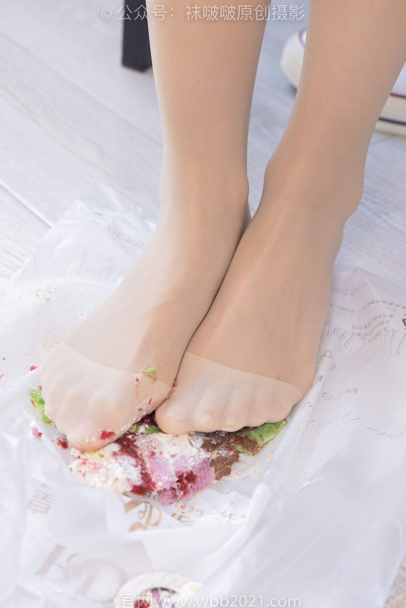 图片[107]-[BoBoSocks袜啵啵]NO.494 奶油-帆布鞋、薄肉丝、薄肉丝踩小蛋糕剧情[128P] – 速更版-美库