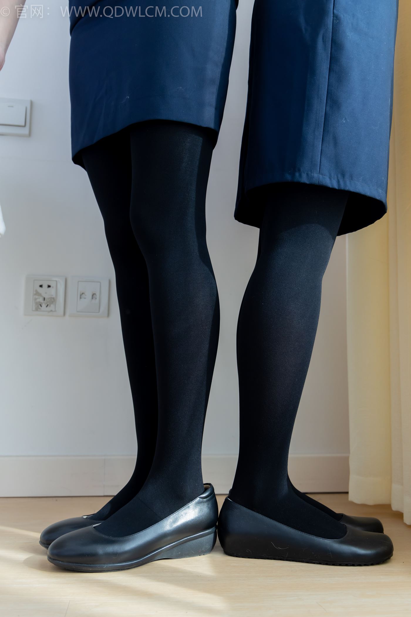 图片[10]-物恋传媒 NO.2232 恬恬&樱桃-皮鞋、厚黑丝、裸足、空姐制服[150P] – 速更版-美库