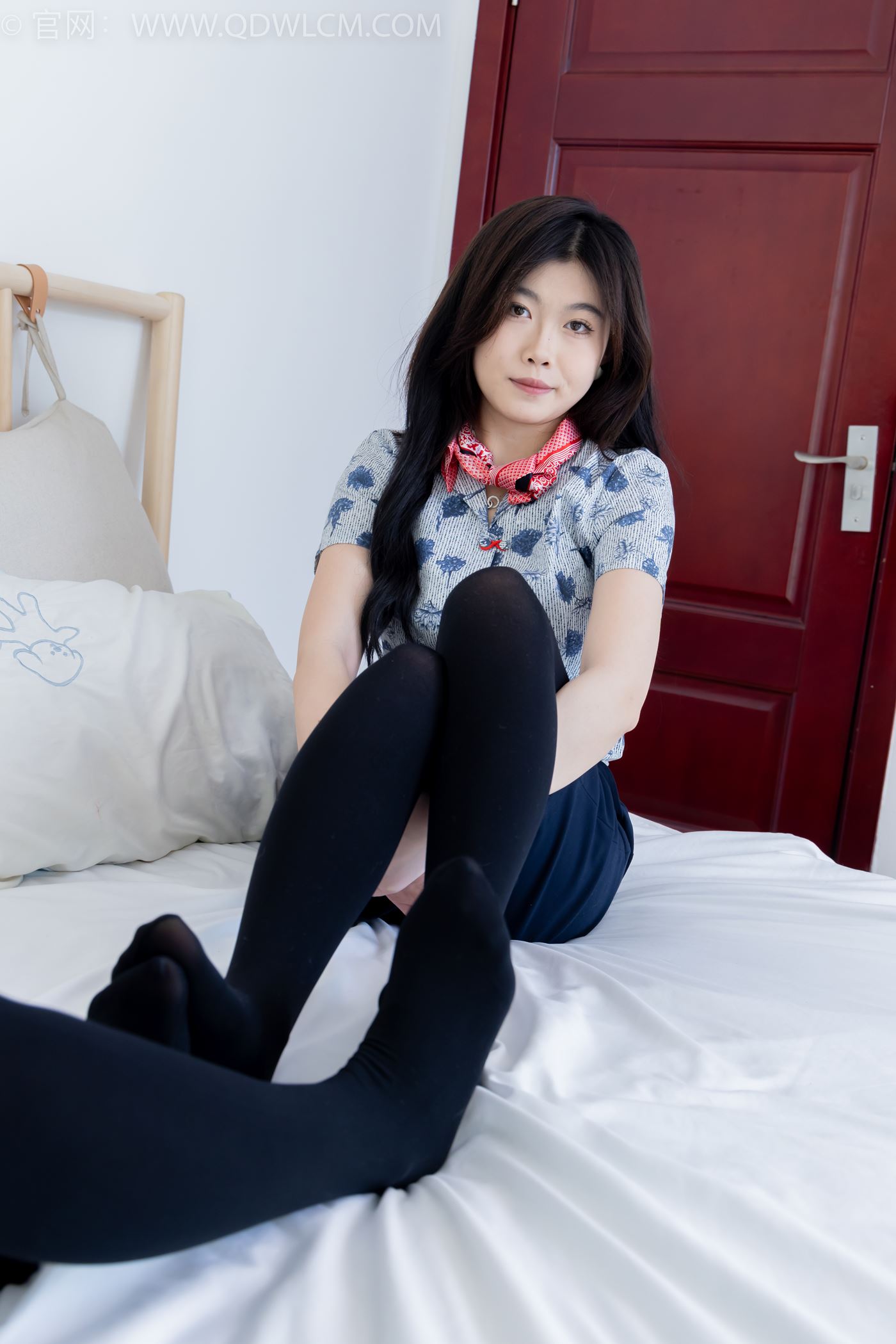 图片[86]-物恋传媒 NO.2232 恬恬&樱桃-皮鞋、厚黑丝、裸足、空姐制服[150P] – 速更版-美库