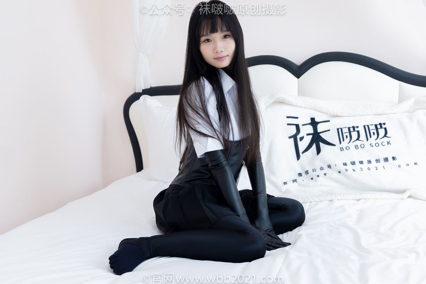 图片[62]-[BoBoSocks袜啵啵]NO.499 甜甜圈-高跟长靴、踩脚裤、厚黑丝五指袜、黑皮手套、裤里丝[144P] – 速更版-美库