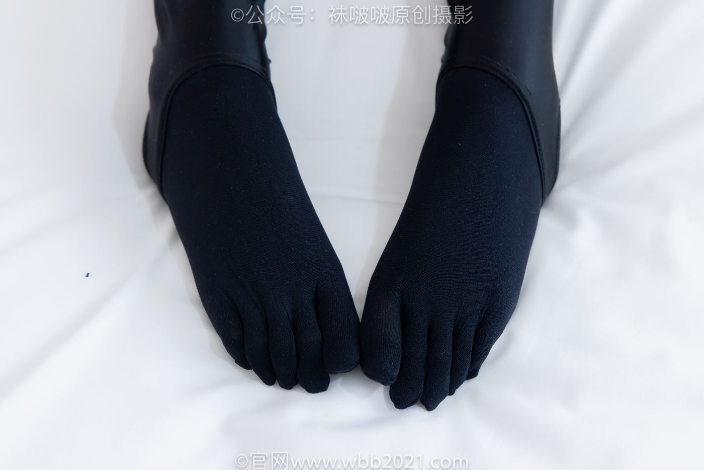 图片[67]-[BoBoSocks袜啵啵]NO.499 甜甜圈-高跟长靴、踩脚裤、厚黑丝五指袜、黑皮手套、裤里丝[144P] – 速更版-美库